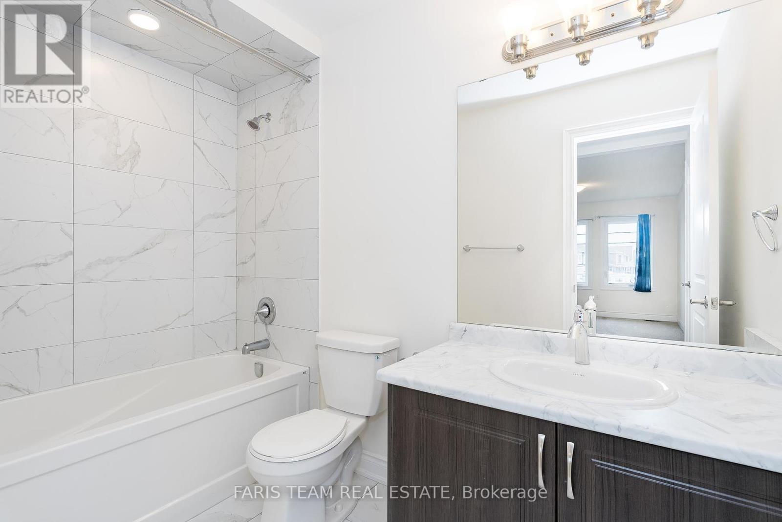 2201 Lozenby Street, Innisfil, Ontario  L9S 0M9 - Photo 23 - N12213938