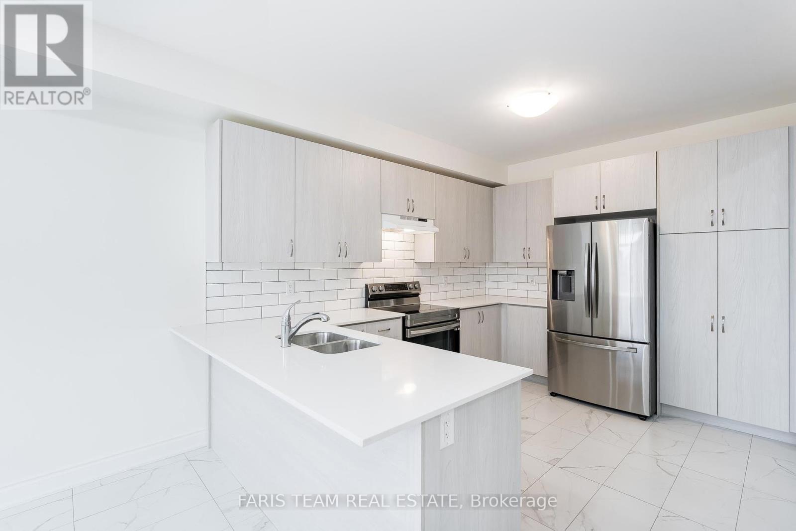 2201 Lozenby Street, Innisfil, Ontario  L9S 0M9 - Photo 4 - N12213938