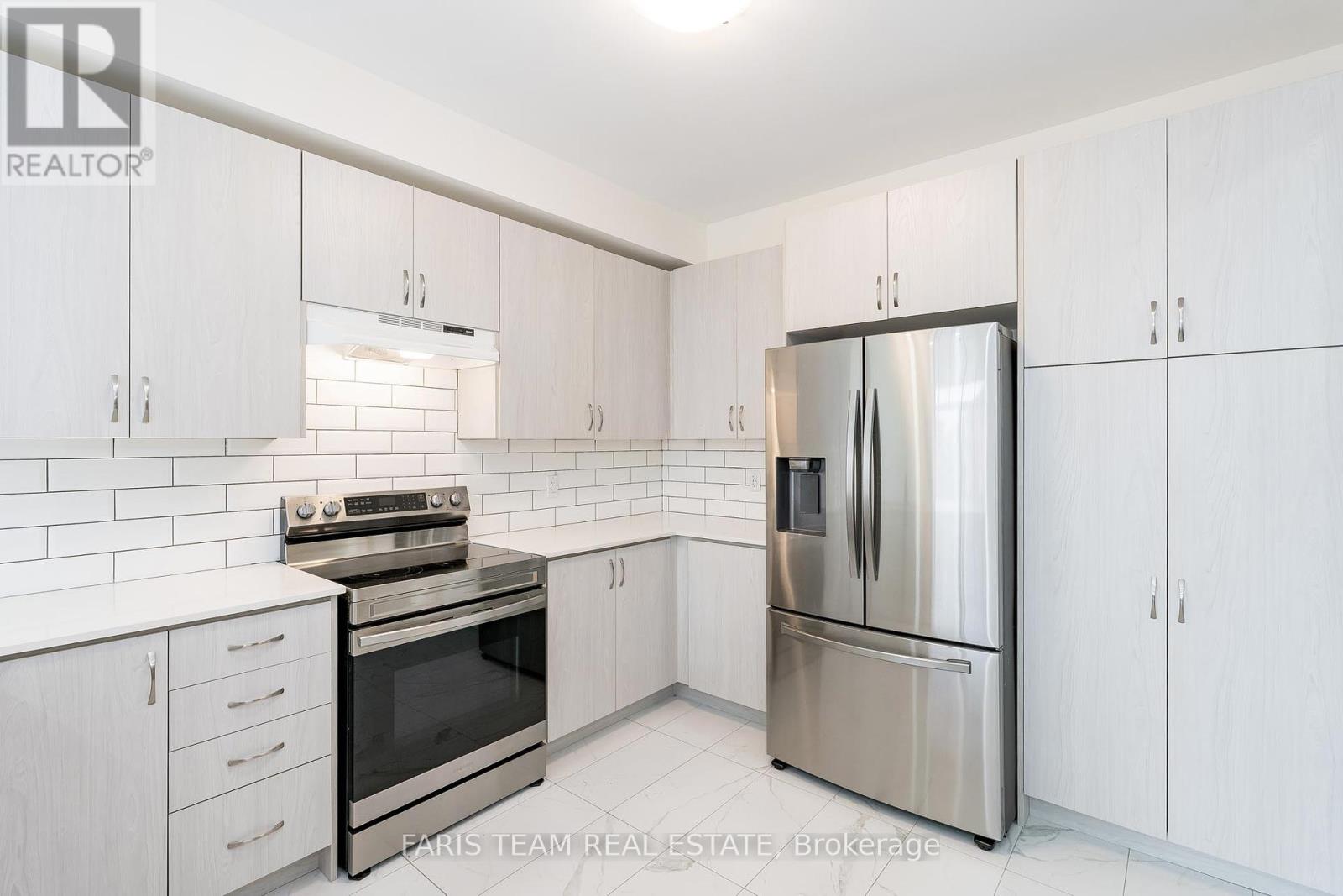 2201 Lozenby Street, Innisfil, Ontario  L9S 0M9 - Photo 5 - N12213938