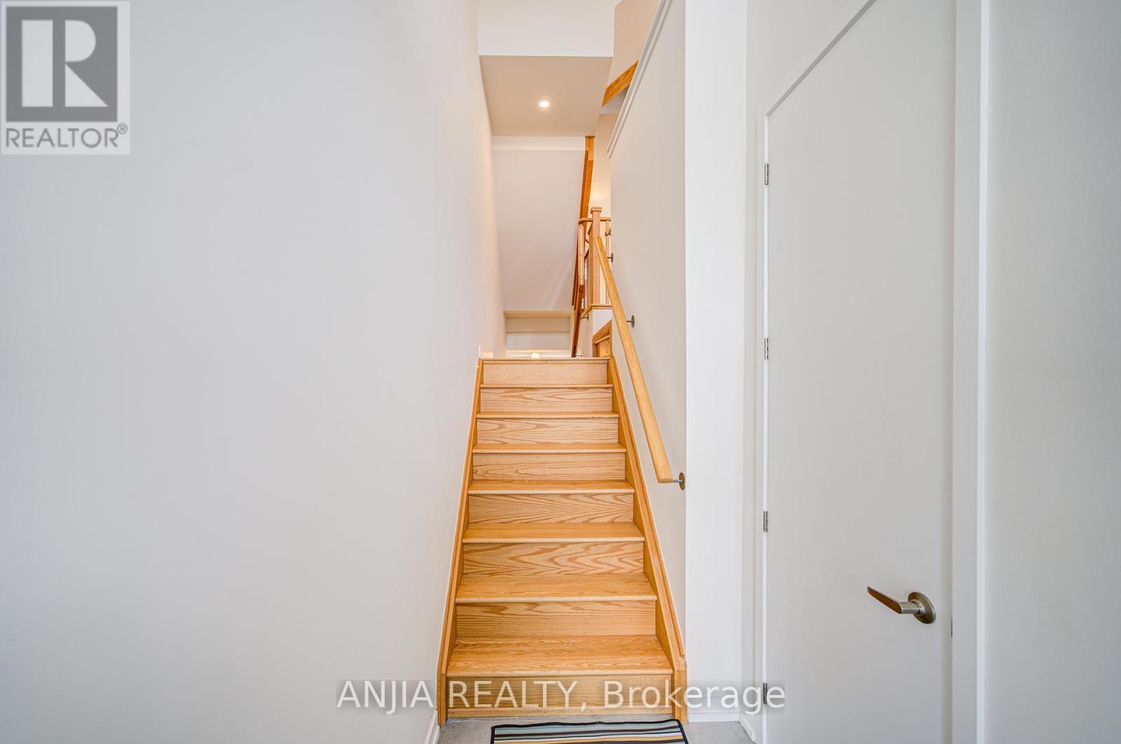 17 Armillo Place, Markham, Ontario  L6E 0V4 - Photo 8 - N12213968
