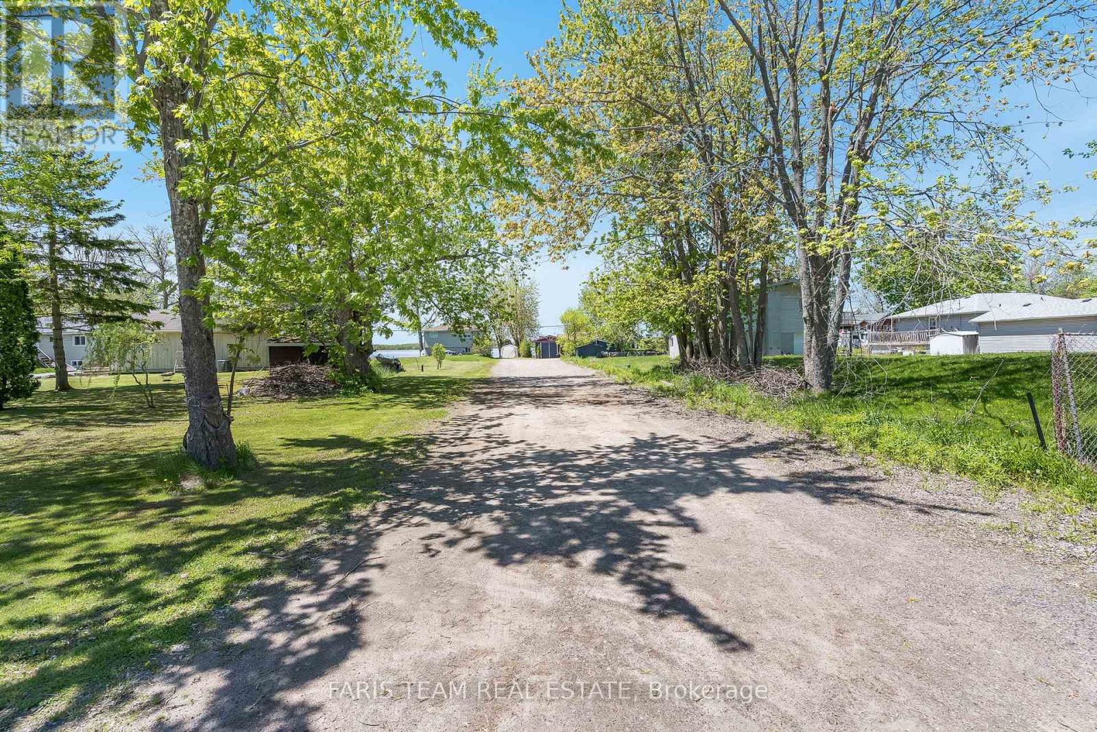 6238 Bluebird Street, Ramara, Ontario  L3V 0K6 - Photo 10 - S12213937