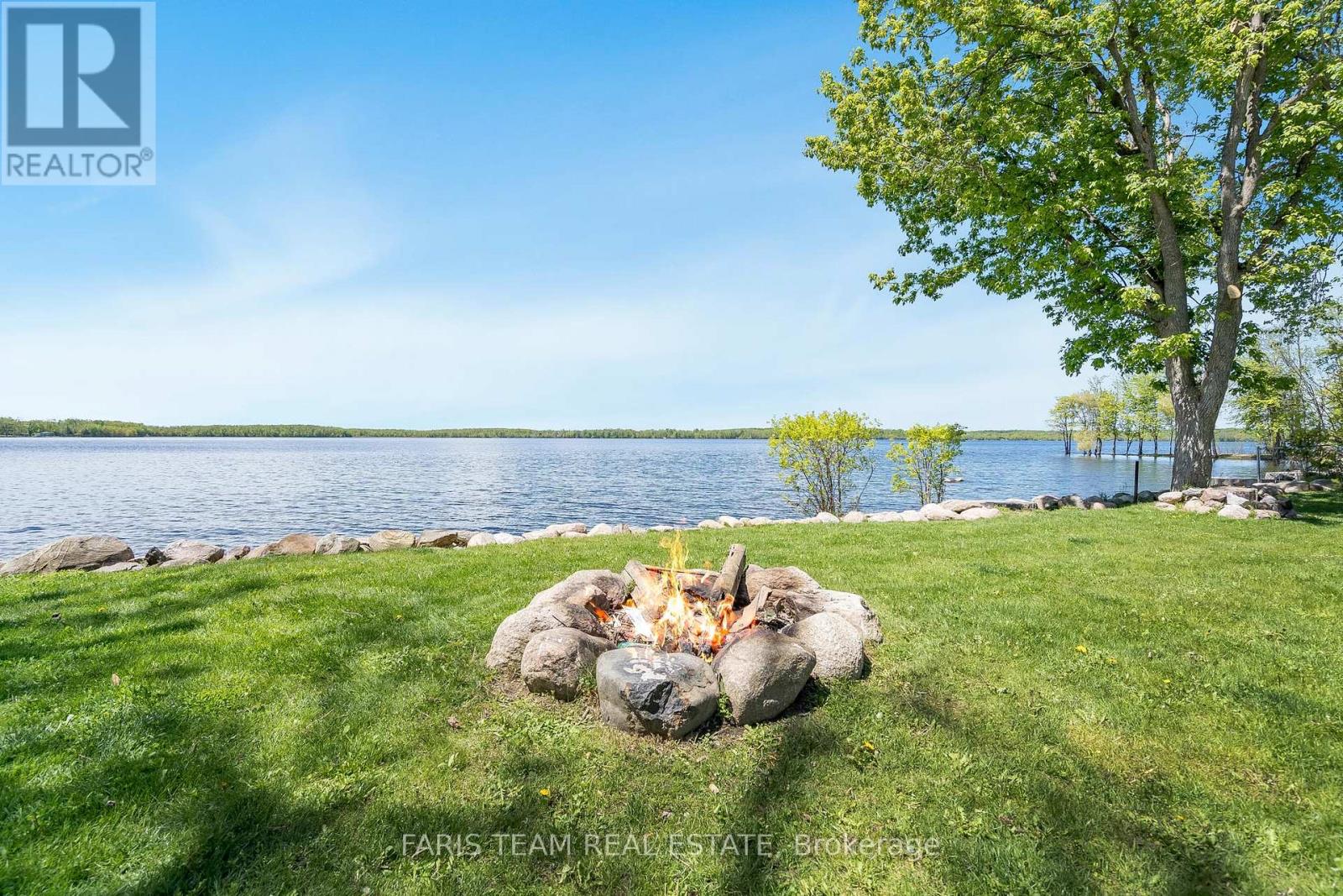 6238 Bluebird Street, Ramara, Ontario  L3V 0K6 - Photo 14 - S12213937