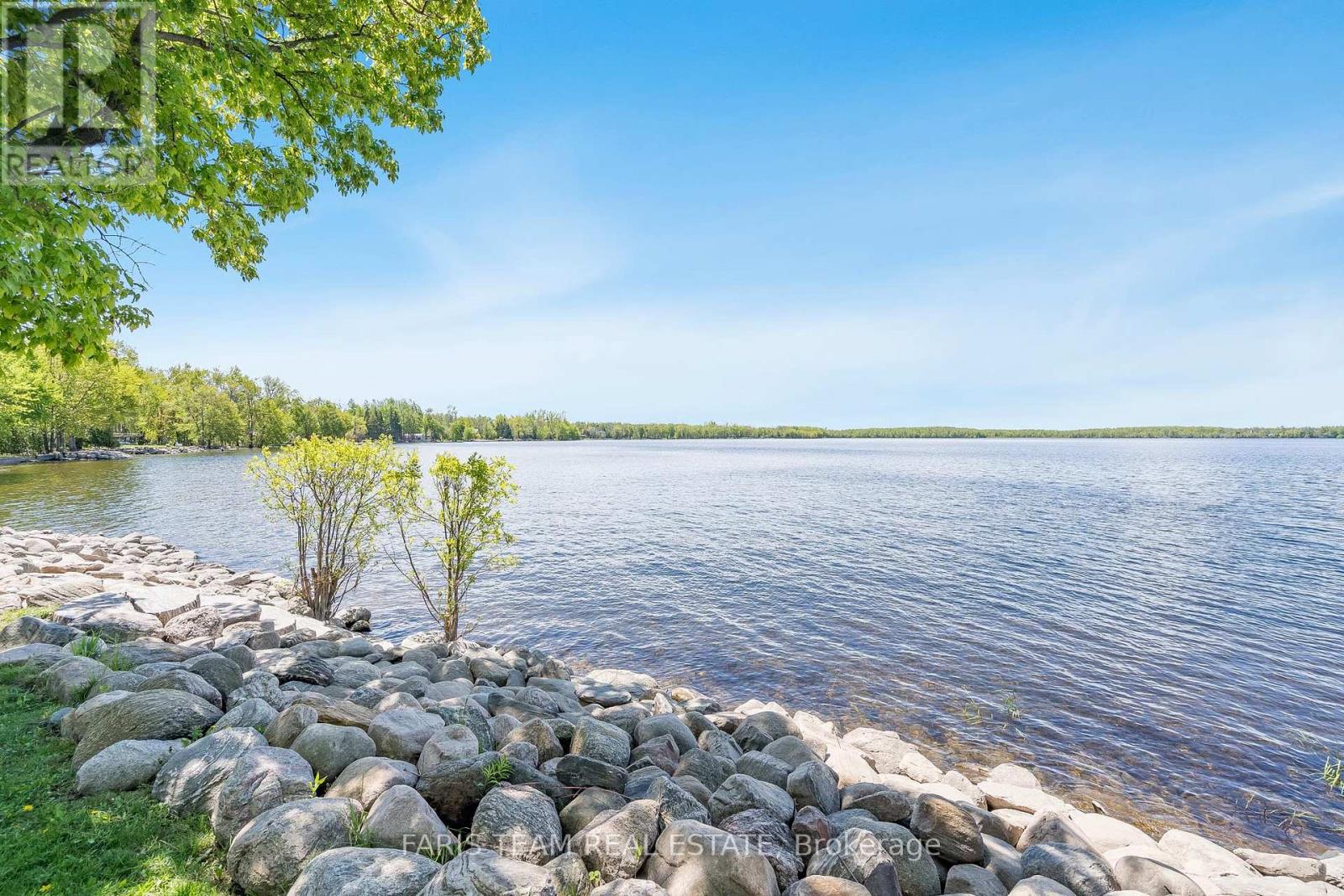6238 Bluebird Street, Ramara, Ontario  L3V 0K6 - Photo 15 - S12213937