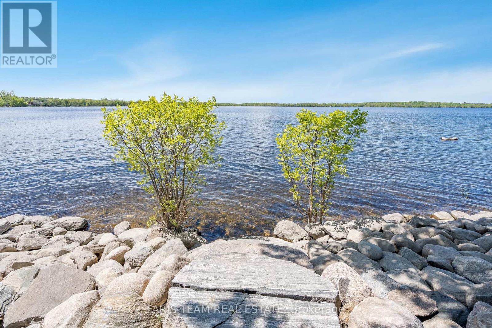 6238 Bluebird Street, Ramara, Ontario  L3V 0K6 - Photo 16 - S12213937