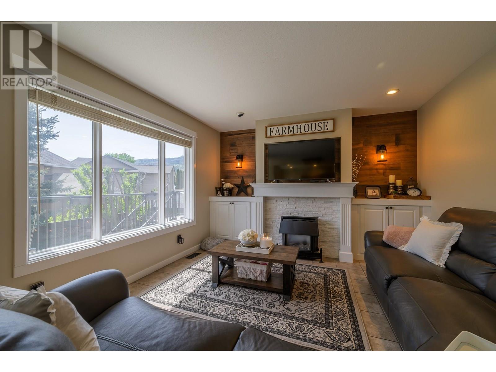 682 Sandstone Place, Kamloops, British Columbia  V2B 8M4 - Photo 10 - 10351852
