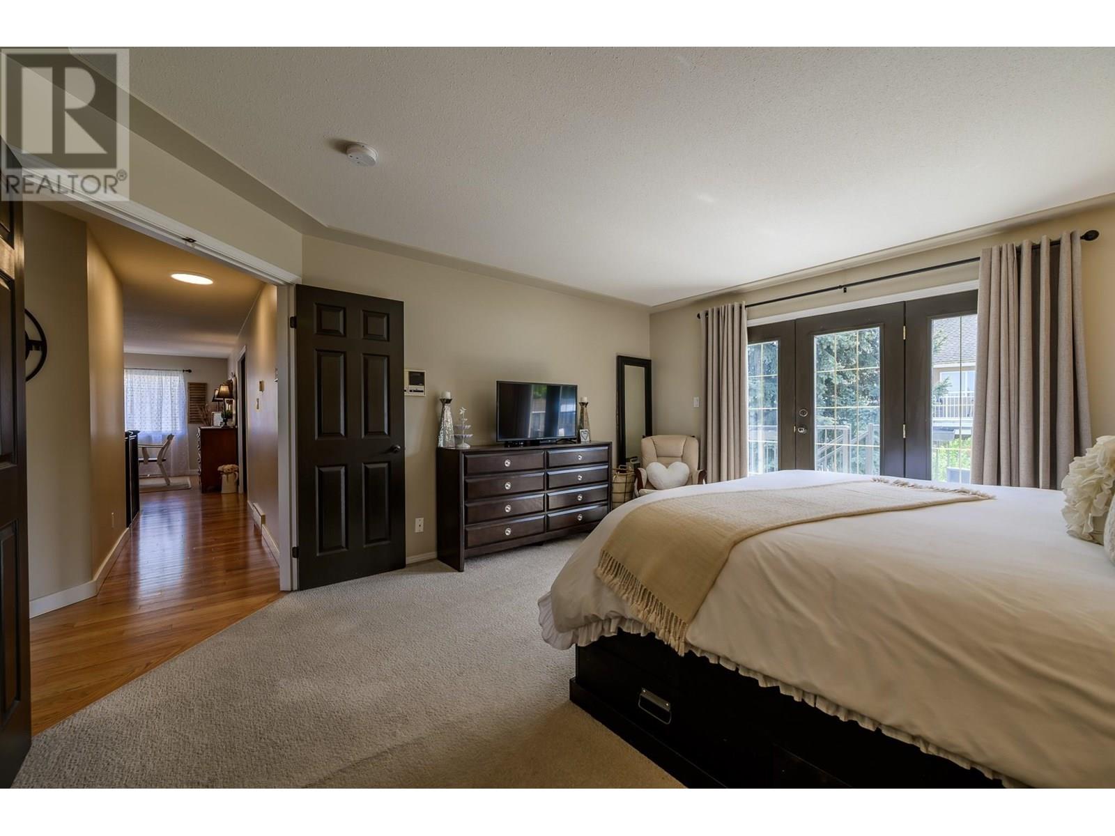 682 Sandstone Place, Kamloops, British Columbia  V2B 8M4 - Photo 12 - 10351852