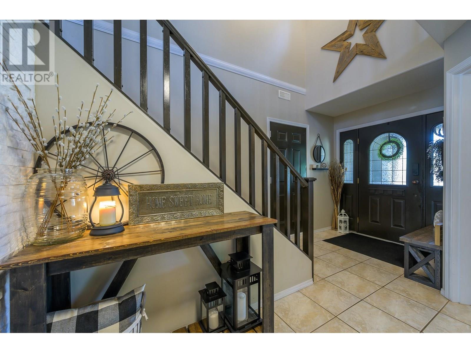 682 Sandstone Place, Kamloops, British Columbia  V2B 8M4 - Photo 2 - 10351852