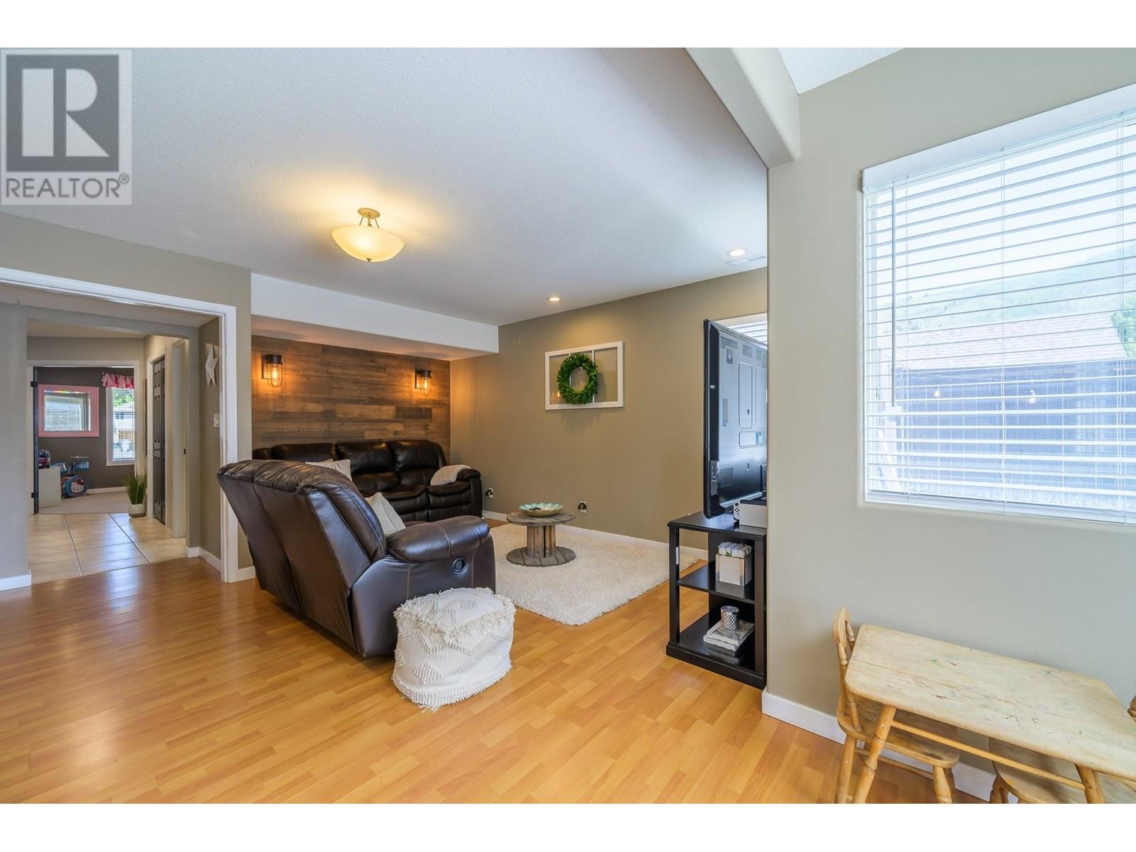 682 Sandstone Place, Kamloops, British Columbia  V2B 8M4 - Photo 24 - 10351852