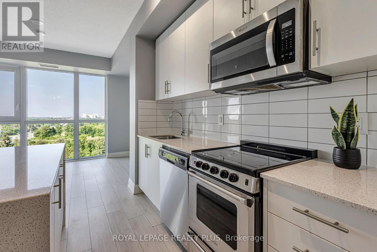 701 - 509 Dundas Street W, Oakville, Ontario  L6M 1L9 - Photo 9 - W12211121