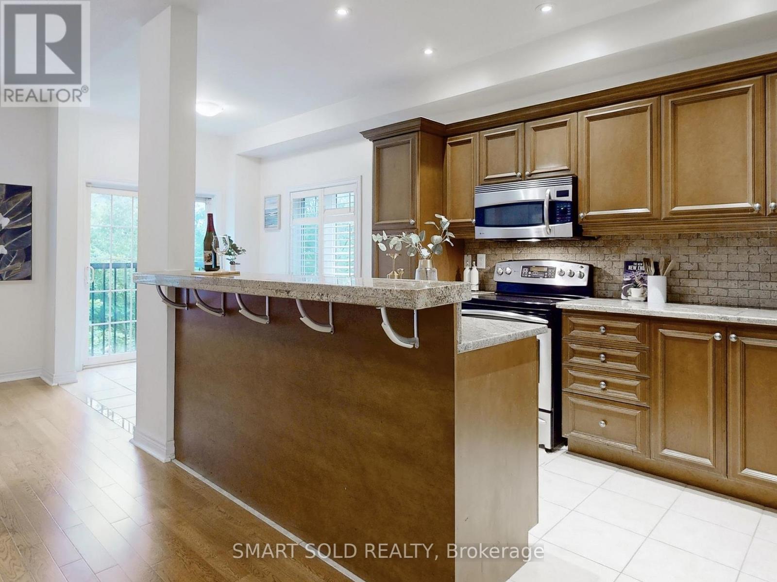 26 - 230 Paisley Boulevard W, Mississauga (Cooksville), Ontario  L5B 0C5 - Photo 13 - W12212844
