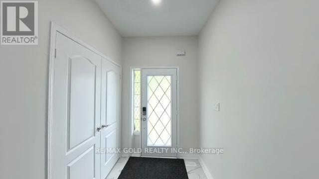 16 Sestina Court, Brampton, Ontario  L6P 1R9 - Photo 3 - W12212883