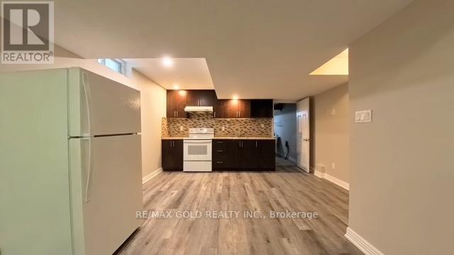 16 Sestina Court, Brampton, Ontario  L6P 1R9 - Photo 4 - W12212883