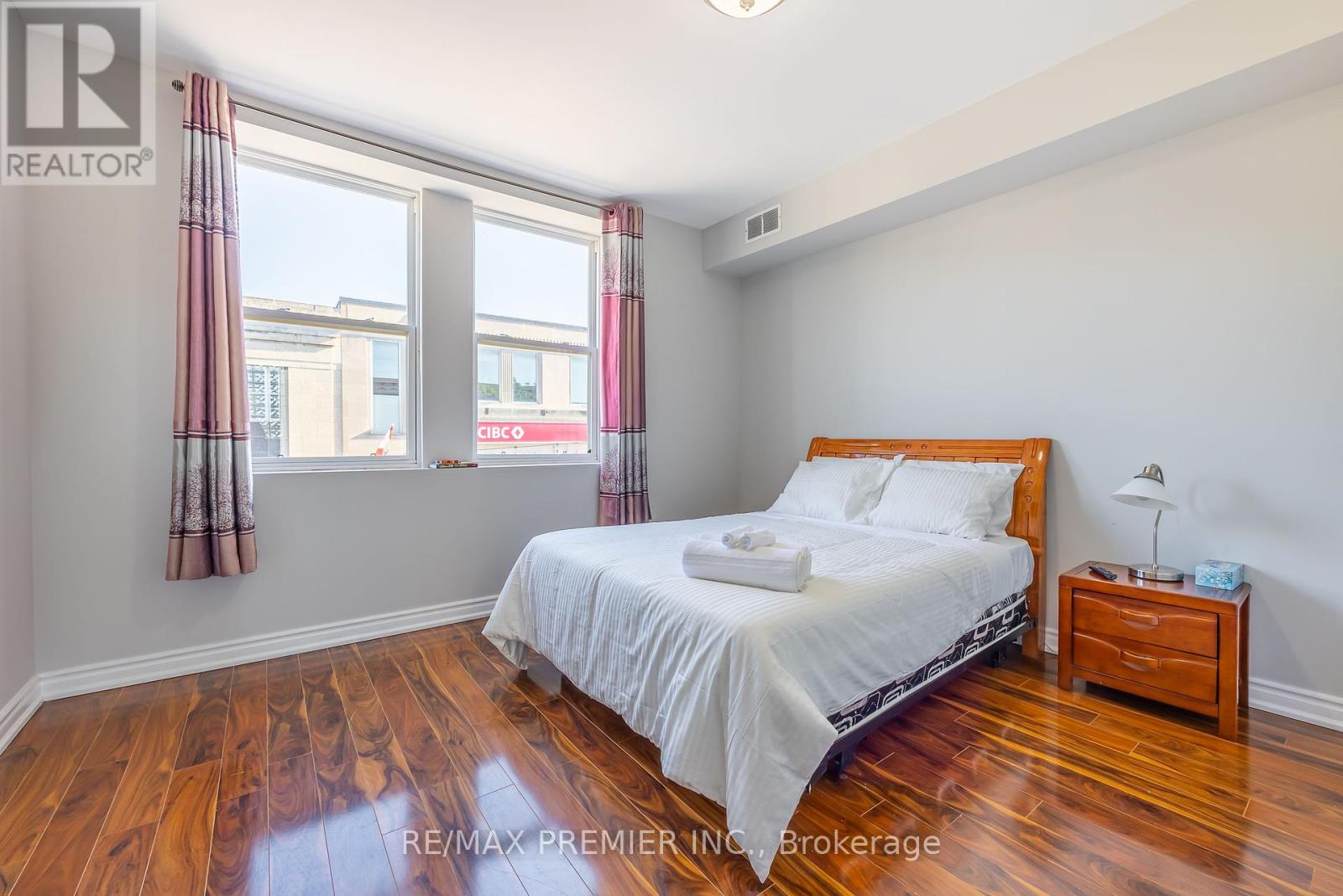 4507 Queen Street, Niagara Falls, Ontario  L2E 2L4 - Photo 12 - X12201472