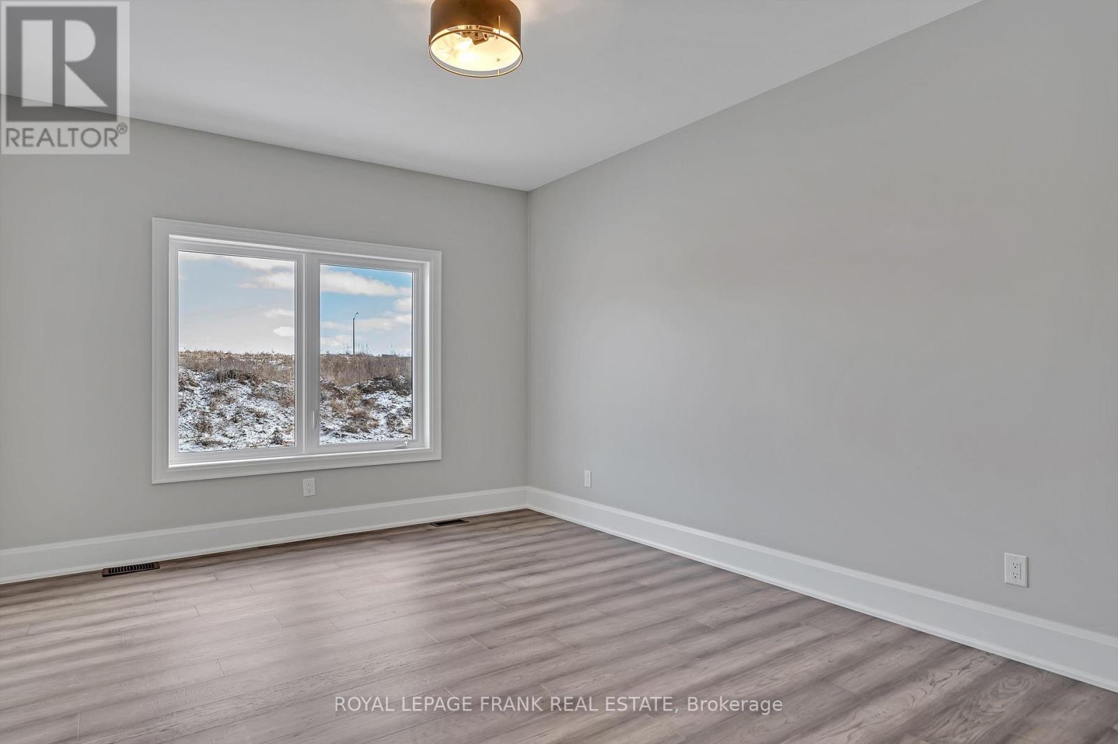 7 Nipigon Street, Kawartha Lakes, Ontario  K0M 1N0 - Photo 18 - X12214023