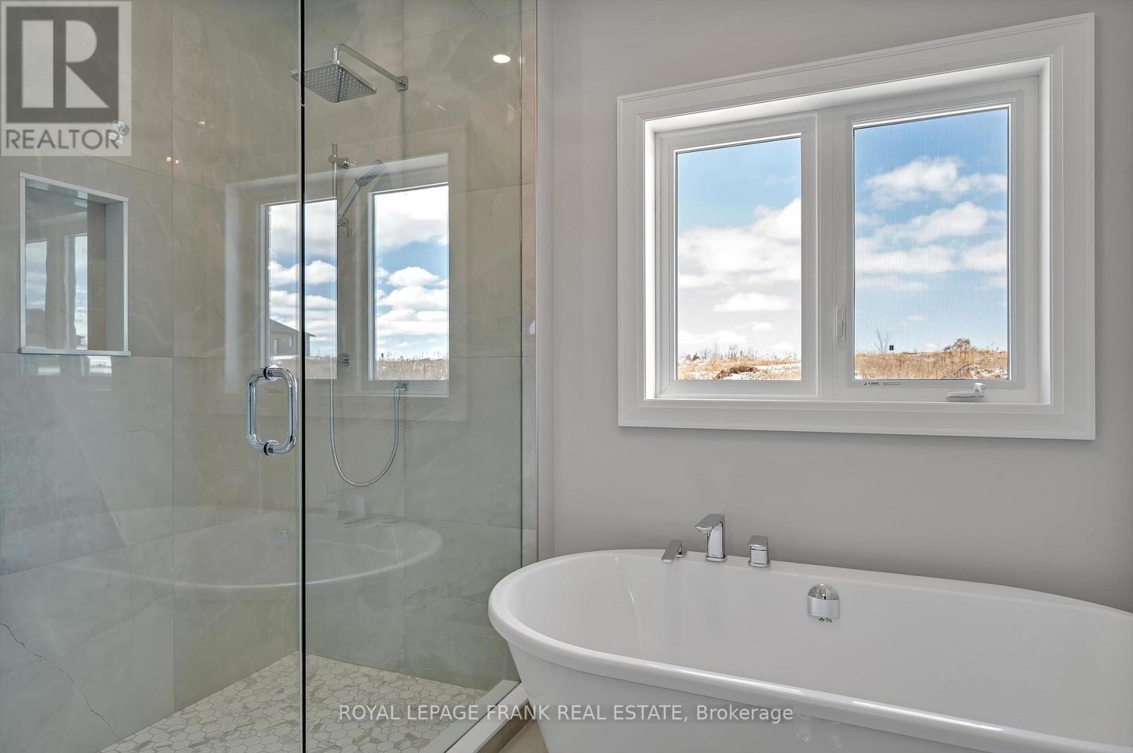 7 Nipigon Street, Kawartha Lakes, Ontario  K0M 1N0 - Photo 22 - X12214023