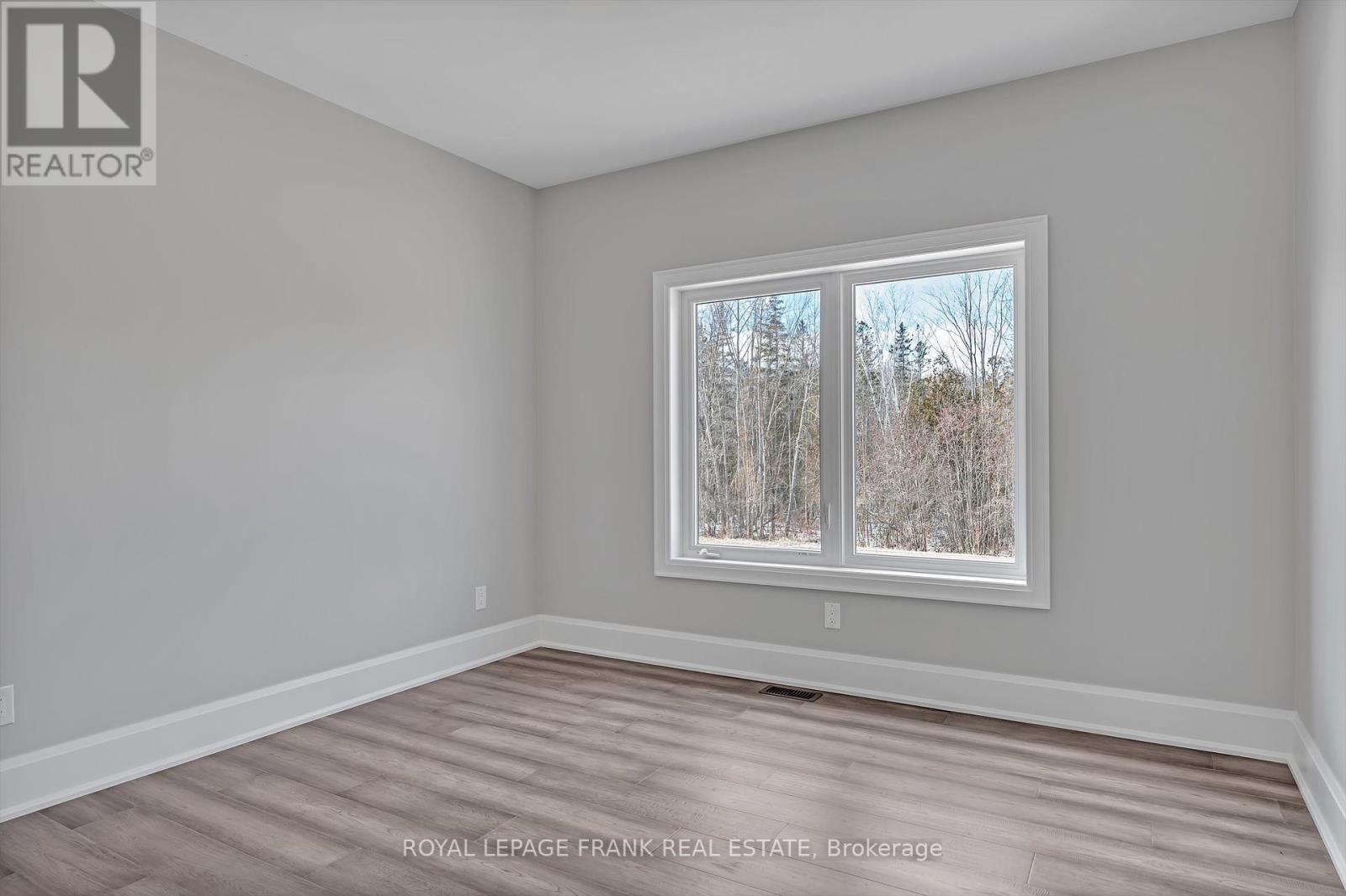 7 Nipigon Street, Kawartha Lakes, Ontario  K0M 1N0 - Photo 23 - X12214023