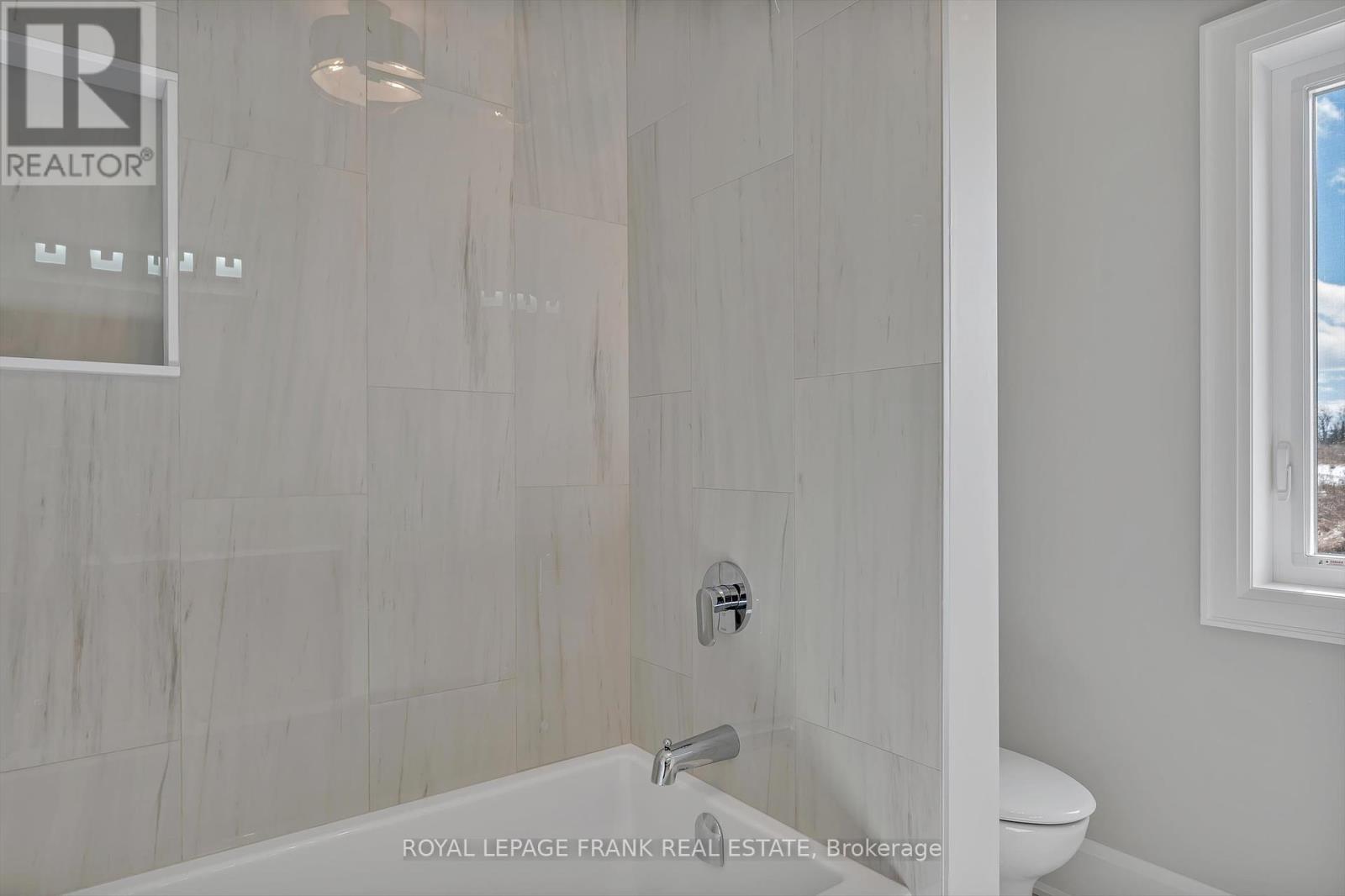 7 Nipigon Street, Kawartha Lakes, Ontario  K0M 1N0 - Photo 28 - X12214023