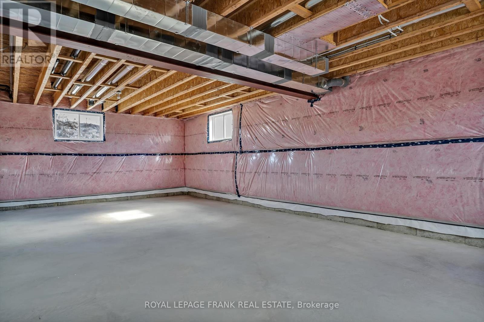7 Nipigon Street, Kawartha Lakes, Ontario  K0M 1N0 - Photo 30 - X12214023