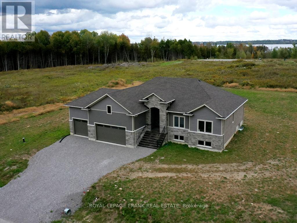 7 Nipigon Street, Kawartha Lakes, Ontario  K0M 1N0 - Photo 36 - X12214023