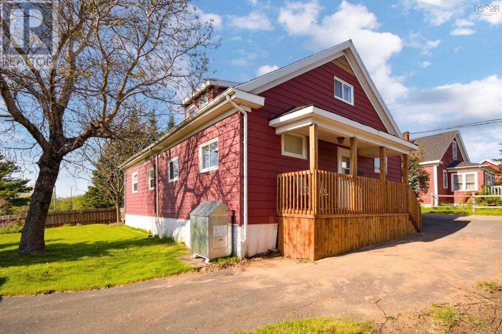 15-17 Ferris Street, Whitney Pier, Nova Scotia  B1N 2M9 - Photo 1 - 202514312