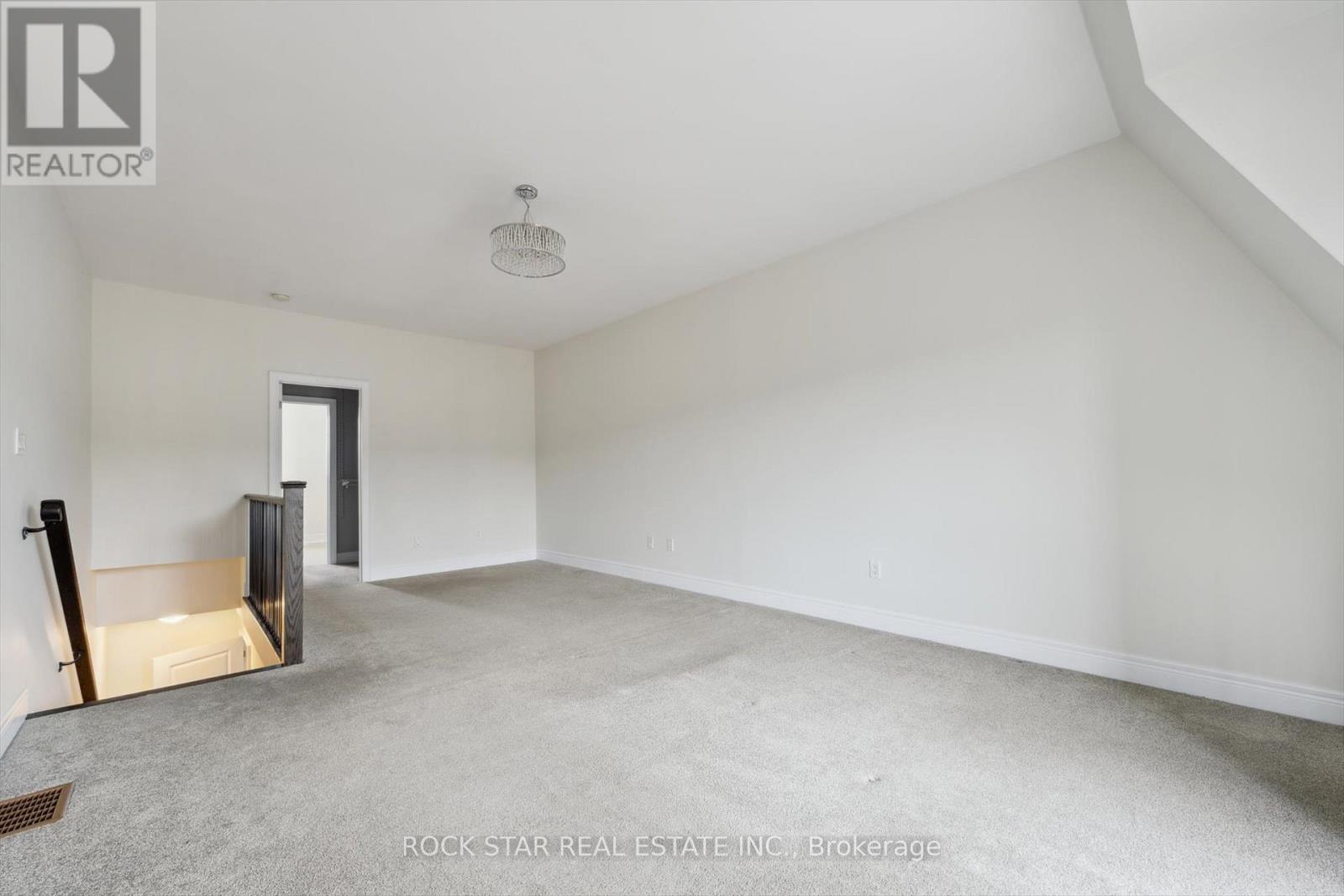 819c Oxford Street, Toronto (Mimico), Ontario  M8Z 0B3 - Photo 24 - W12213899