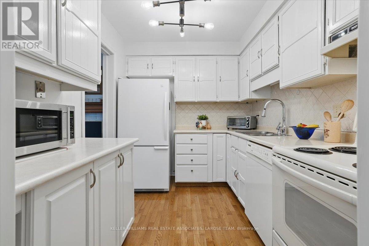 16 - 1393 Royal York Road, Toronto, Ontario  M9A 4Y9 - Photo 9 - W12213942