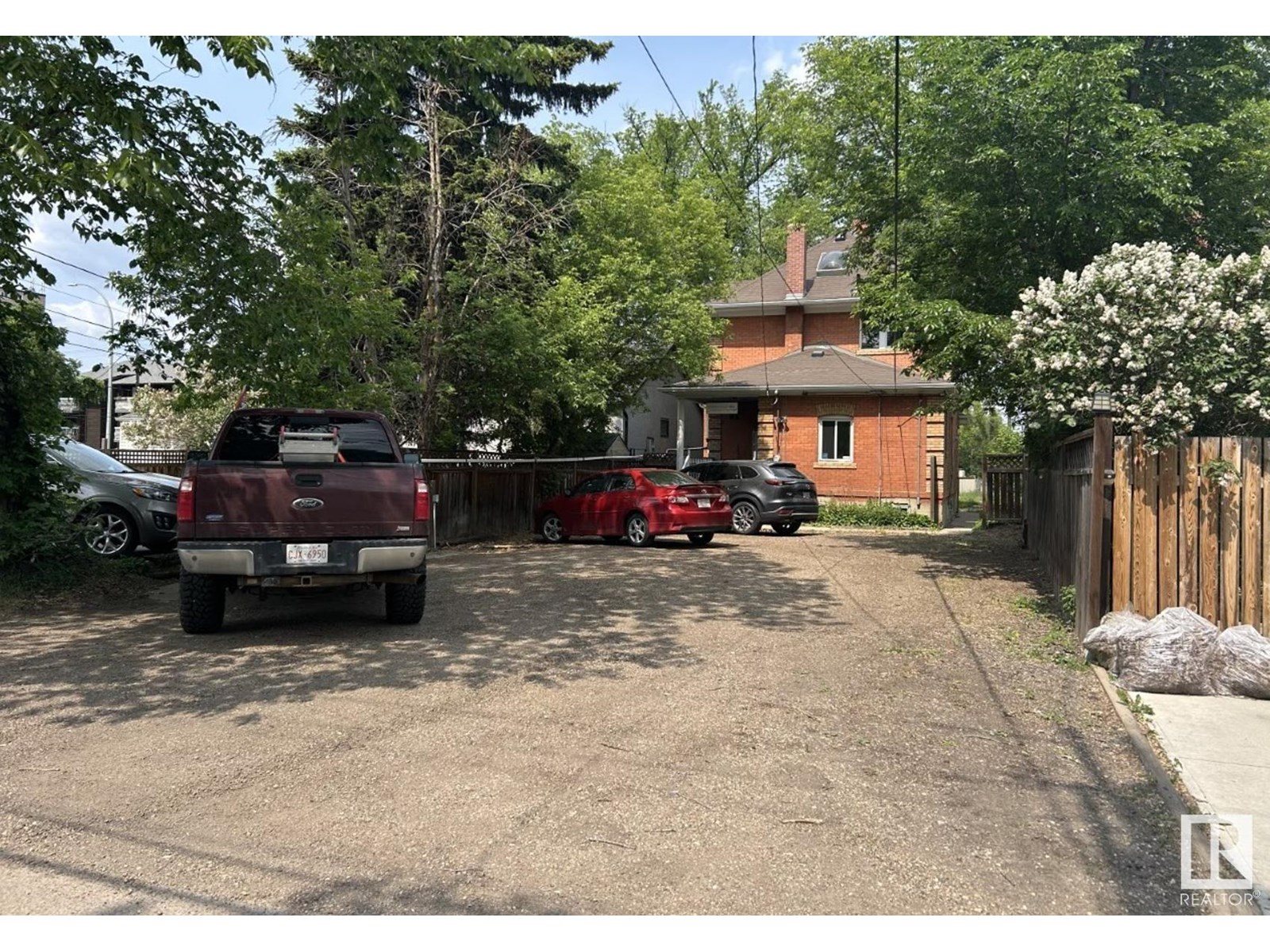 9853 90 Av Nw, Edmonton, Alberta  T6E 2T2 - Photo 4 - E4441774