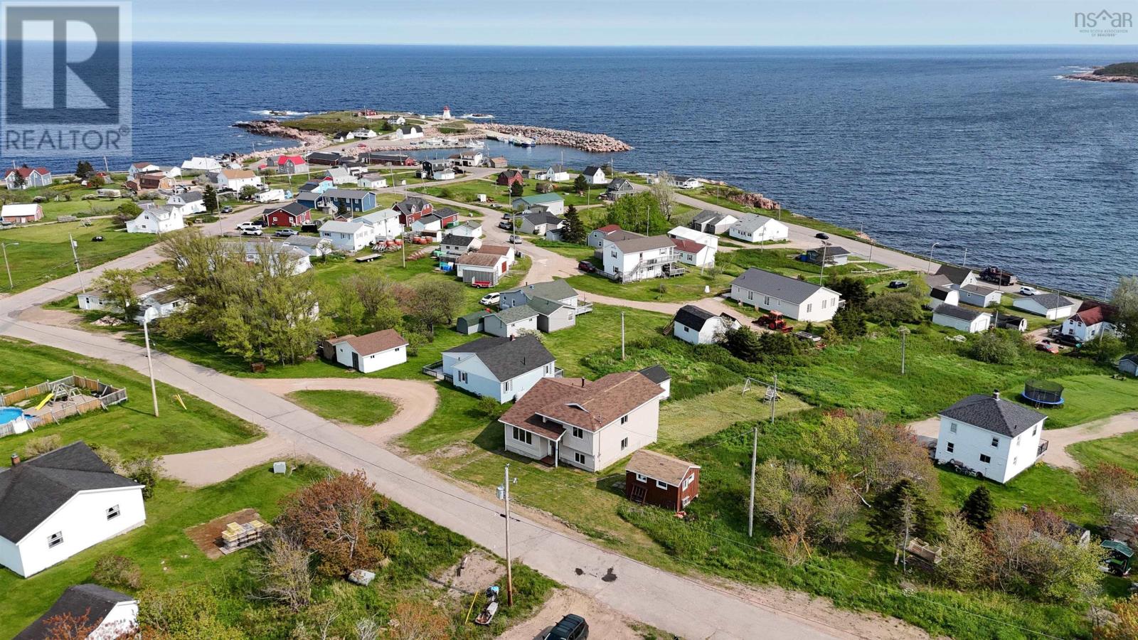 17 Cyrils Drive, Neils Harbour, Nova Scotia  B0C 1N0 - Photo 4 - 202514311