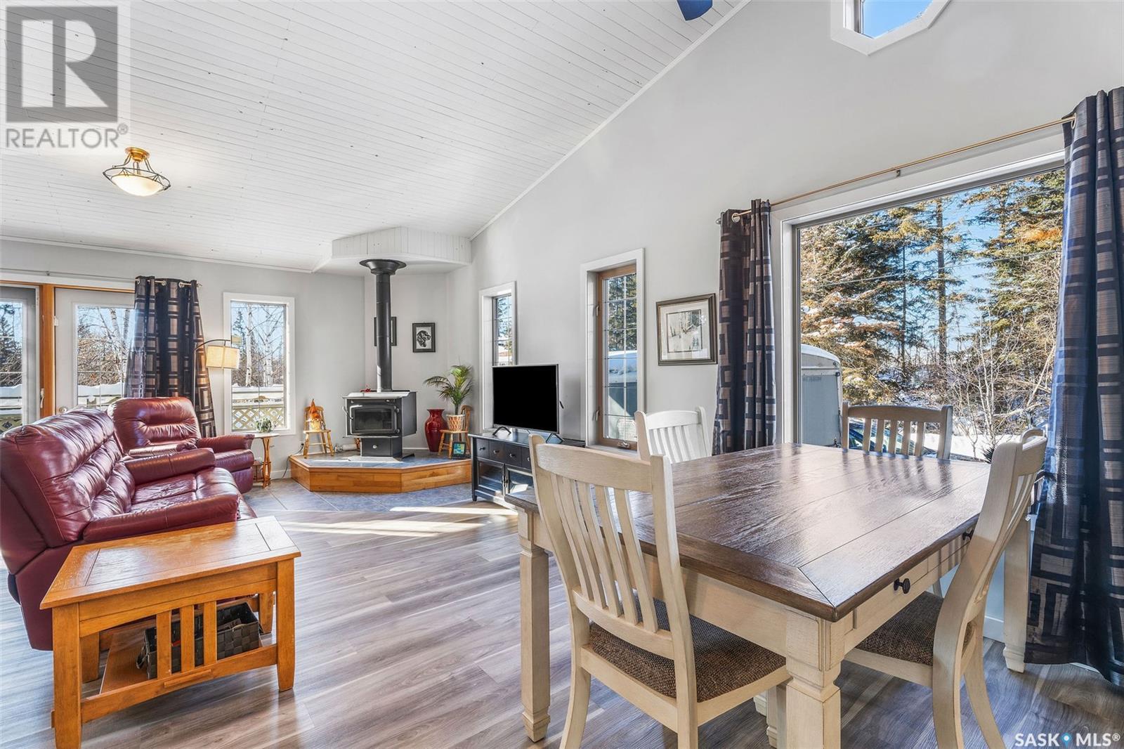 301 Jacobson Drive, Christopher Lake, Saskatchewan  S0J 0N0 - Photo 3 - SK995867