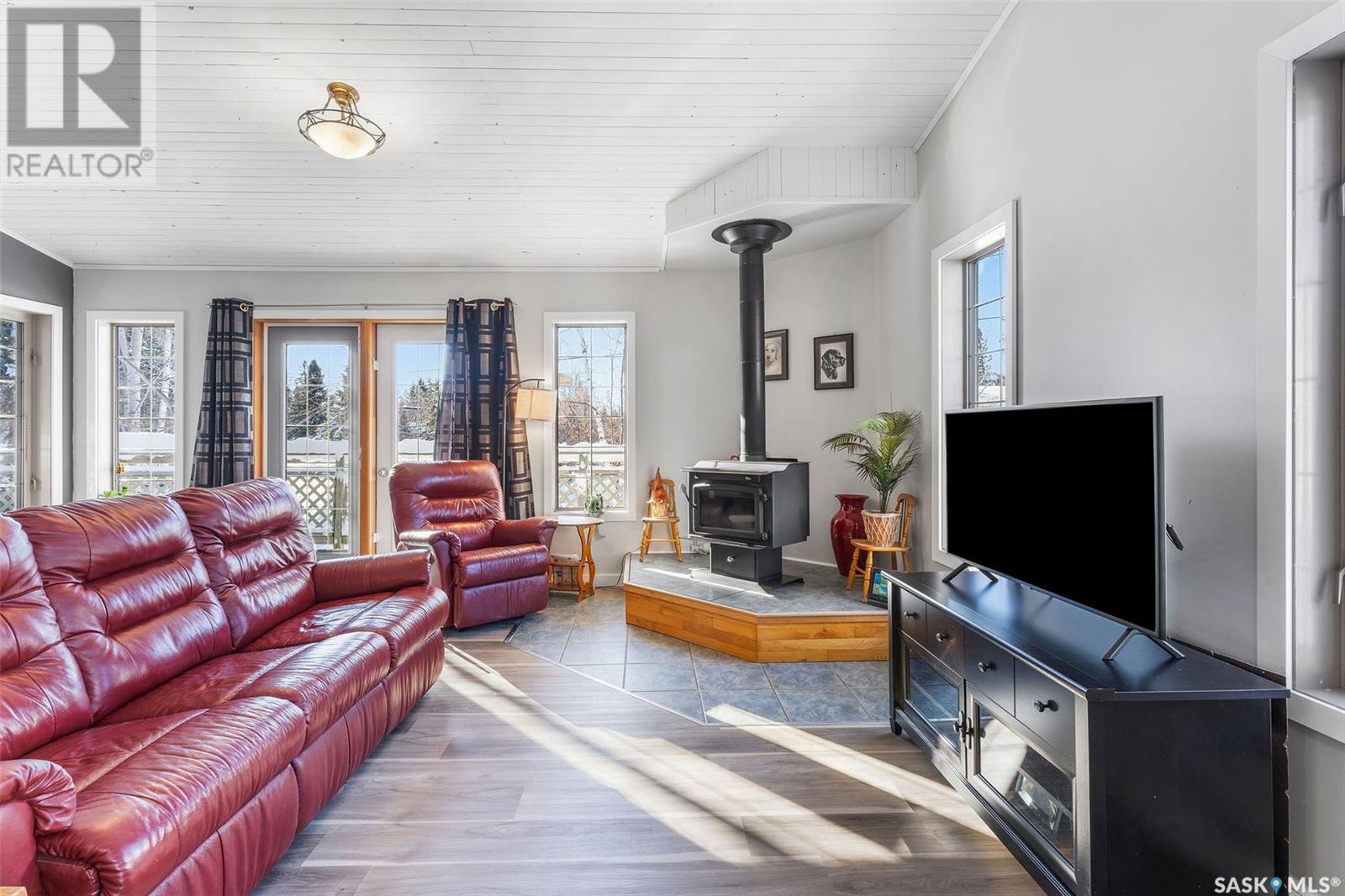 301 Jacobson Drive, Christopher Lake, Saskatchewan  S0J 0N0 - Photo 4 - SK995867