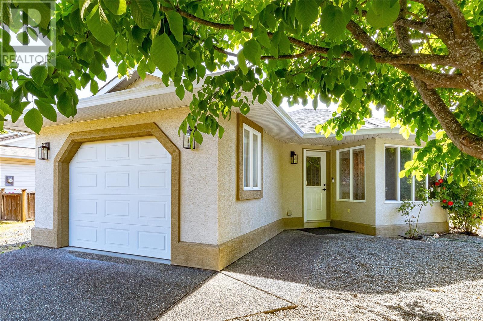 3 3048 George St, Duncan, British Columbia