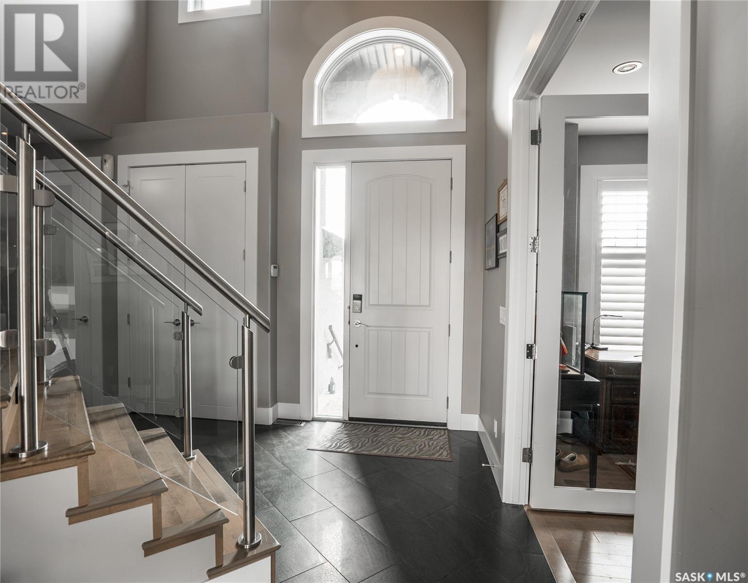 Property at 1926 Pohorecky TERRACE image 3