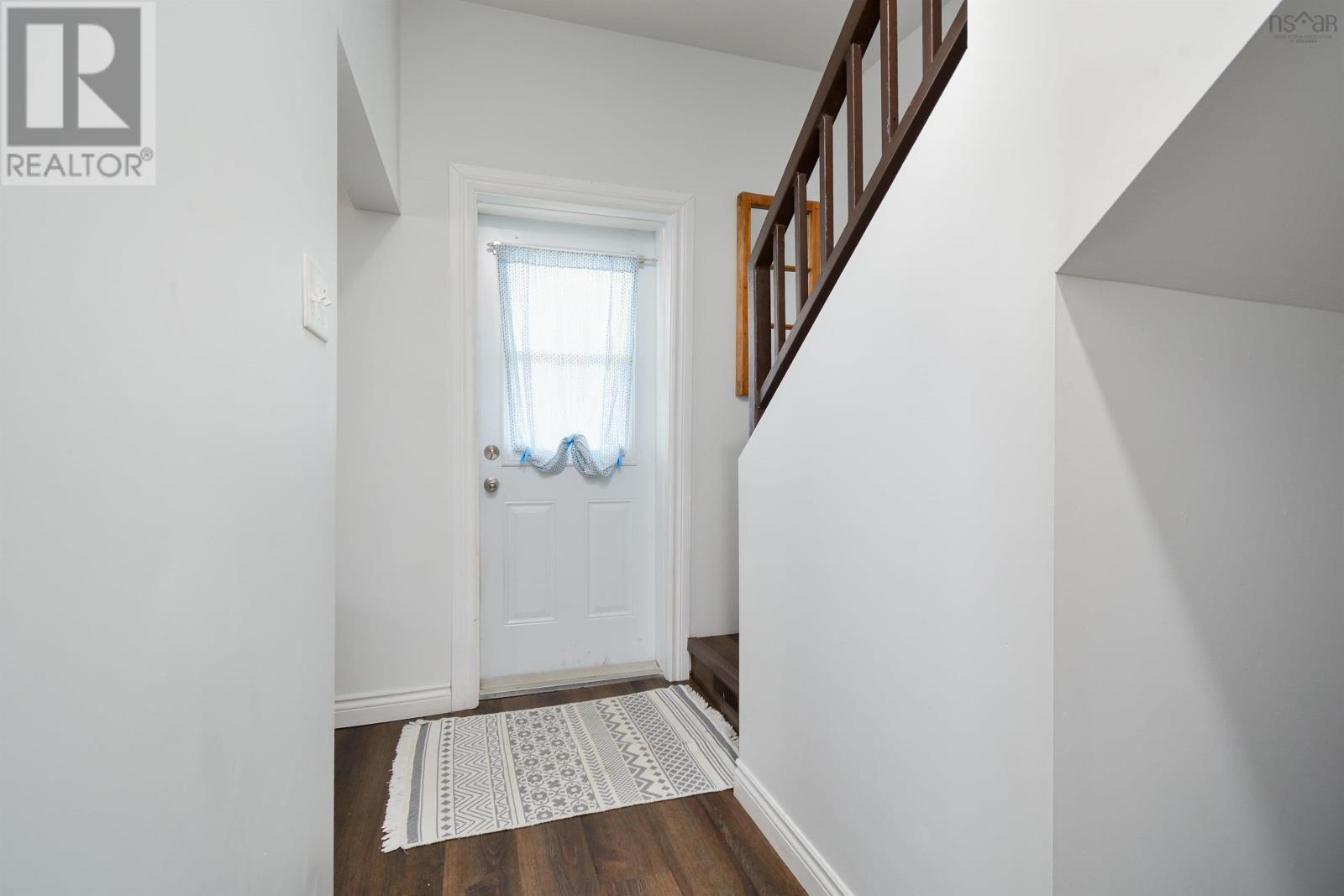 15-17 Ferris Street, Whitney Pier, Nova Scotia  B1N 2M9 - Photo 5 - 202514312