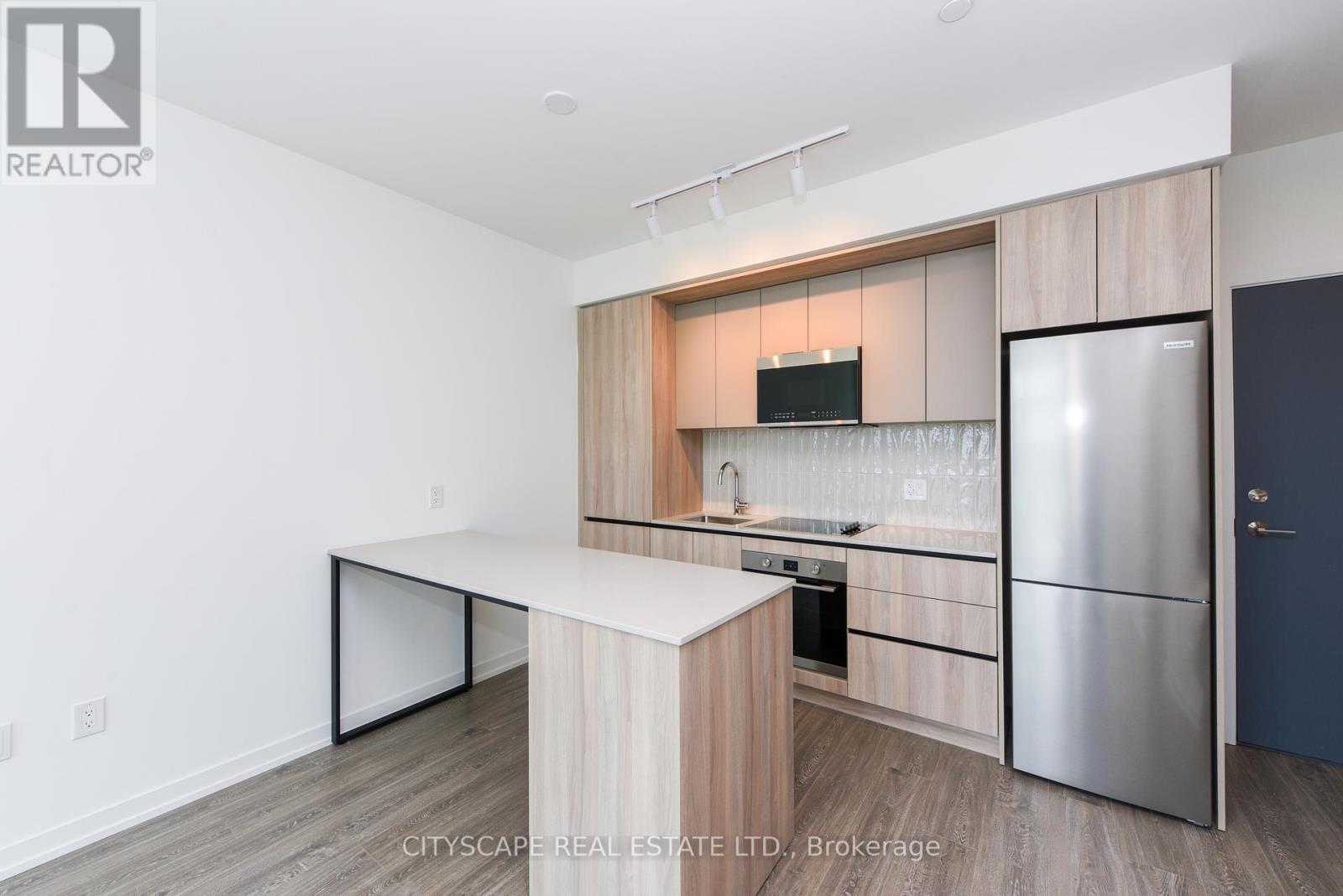720 - 2485 Eglinton Avenue W, Mississauga, Ontario  L5M 2T1 - Photo 13 - W12206924