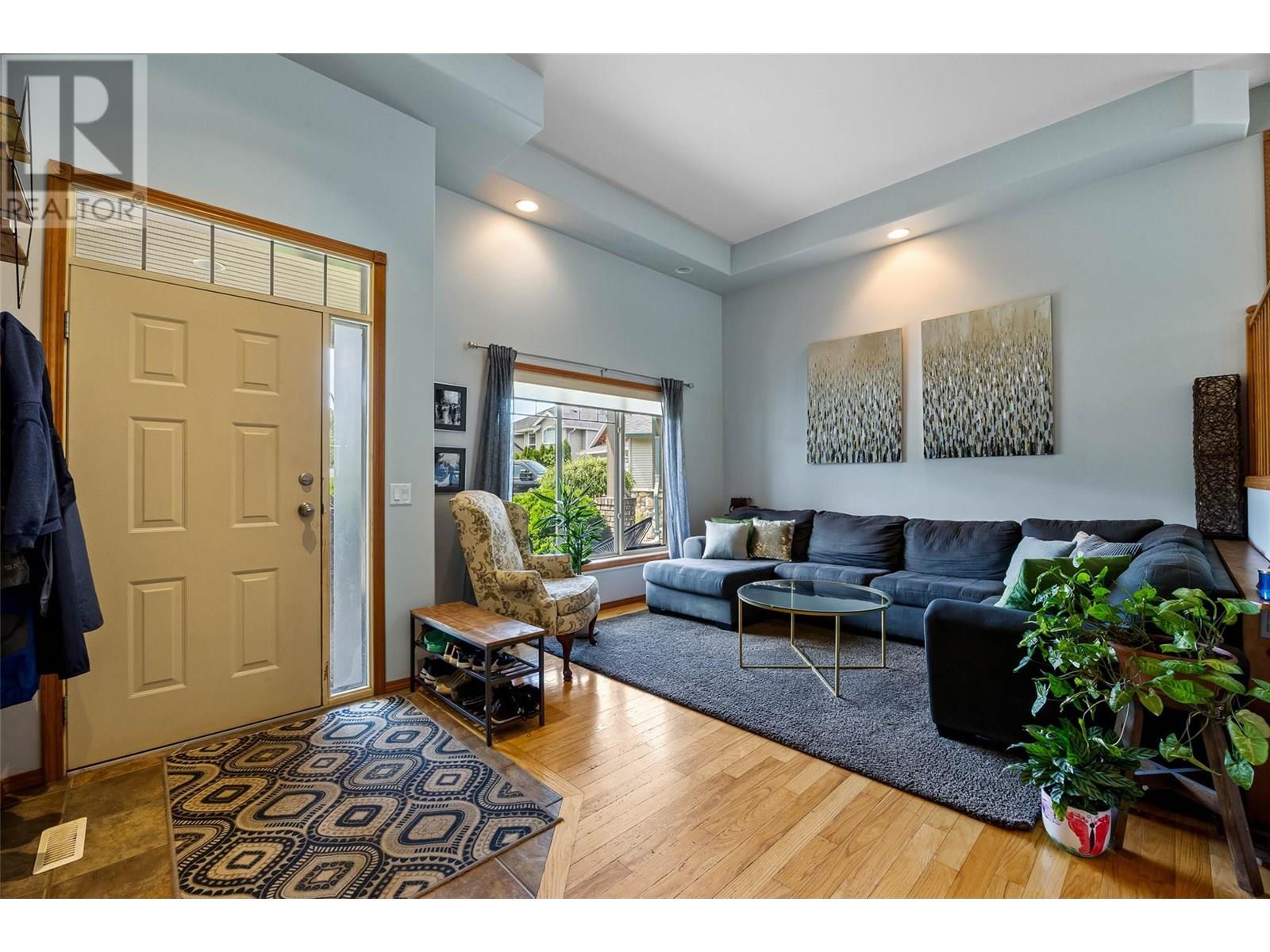 745 Bramble Court, Kamloops, British Columbia  V1S 1Z5 - Photo 4 - 10351644