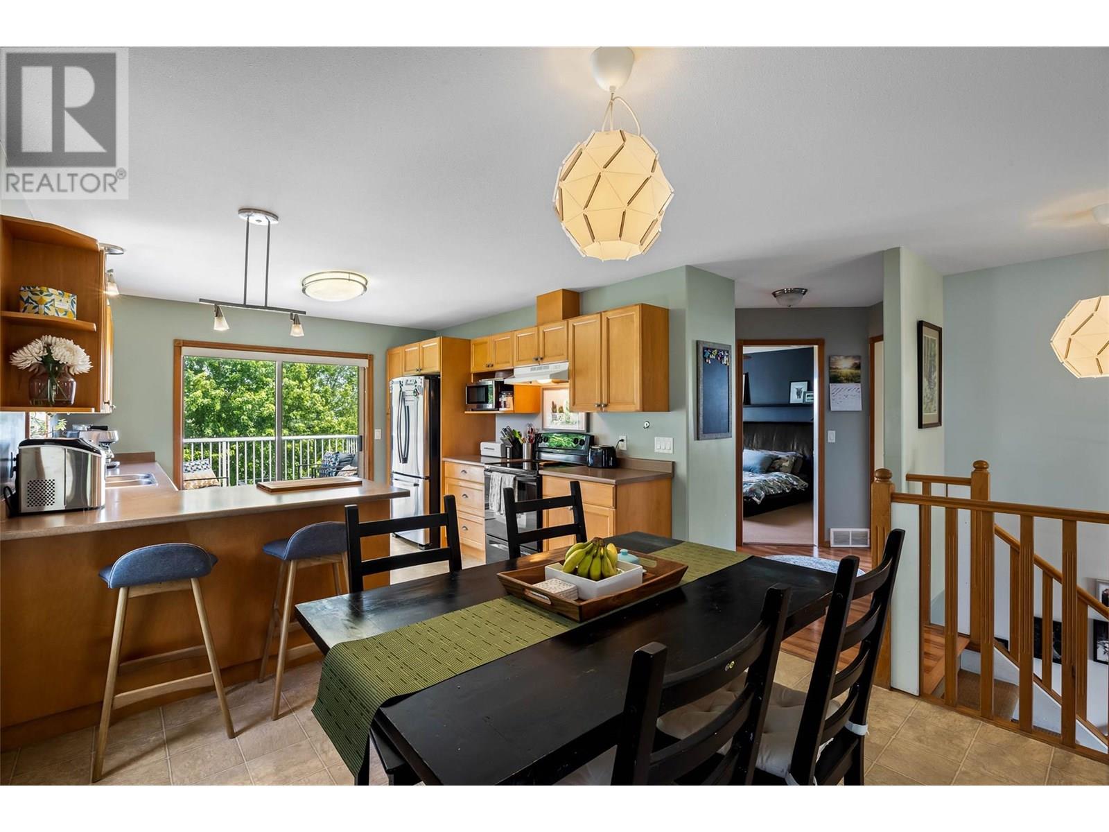 745 Bramble Court, Kamloops, British Columbia  V1S 1Z5 - Photo 9 - 10351644