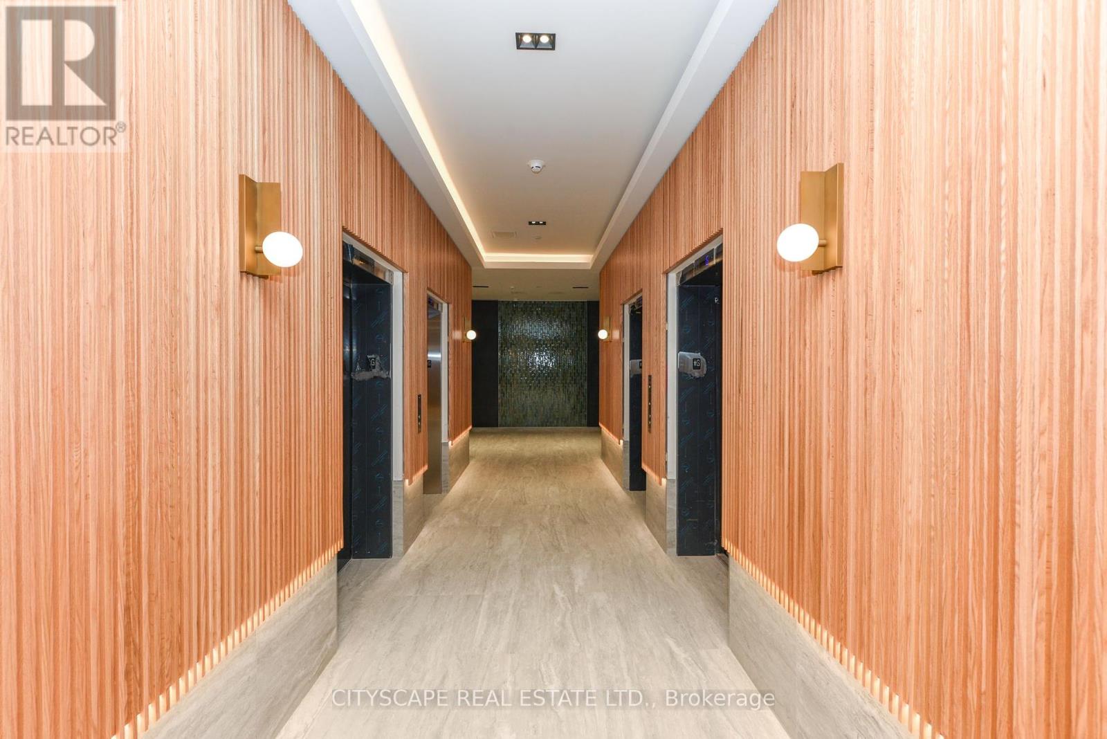 720 - 2485 Eglinton Avenue W, Mississauga, Ontario  L5M 2T1 - Photo 8 - W12206924