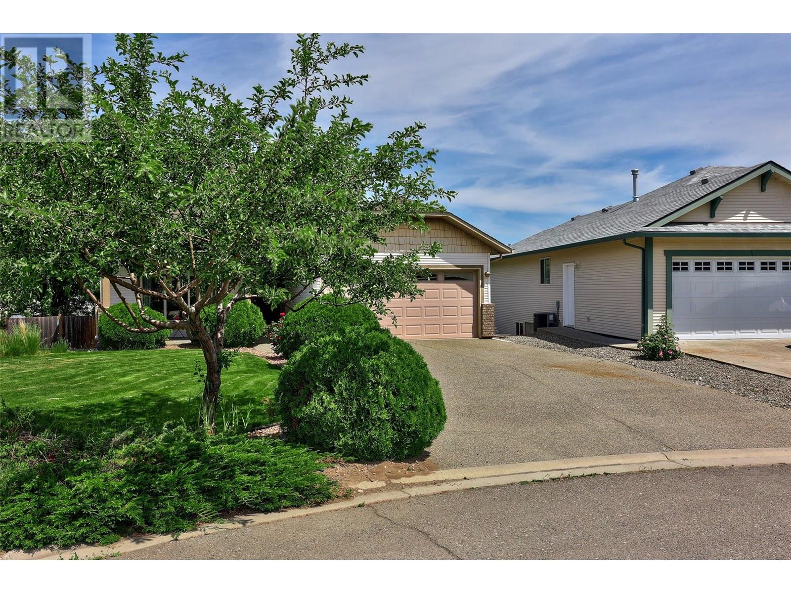 745 Bramble Court, Kamloops, British Columbia  V1S 1Z5 - Photo 3 - 10351644