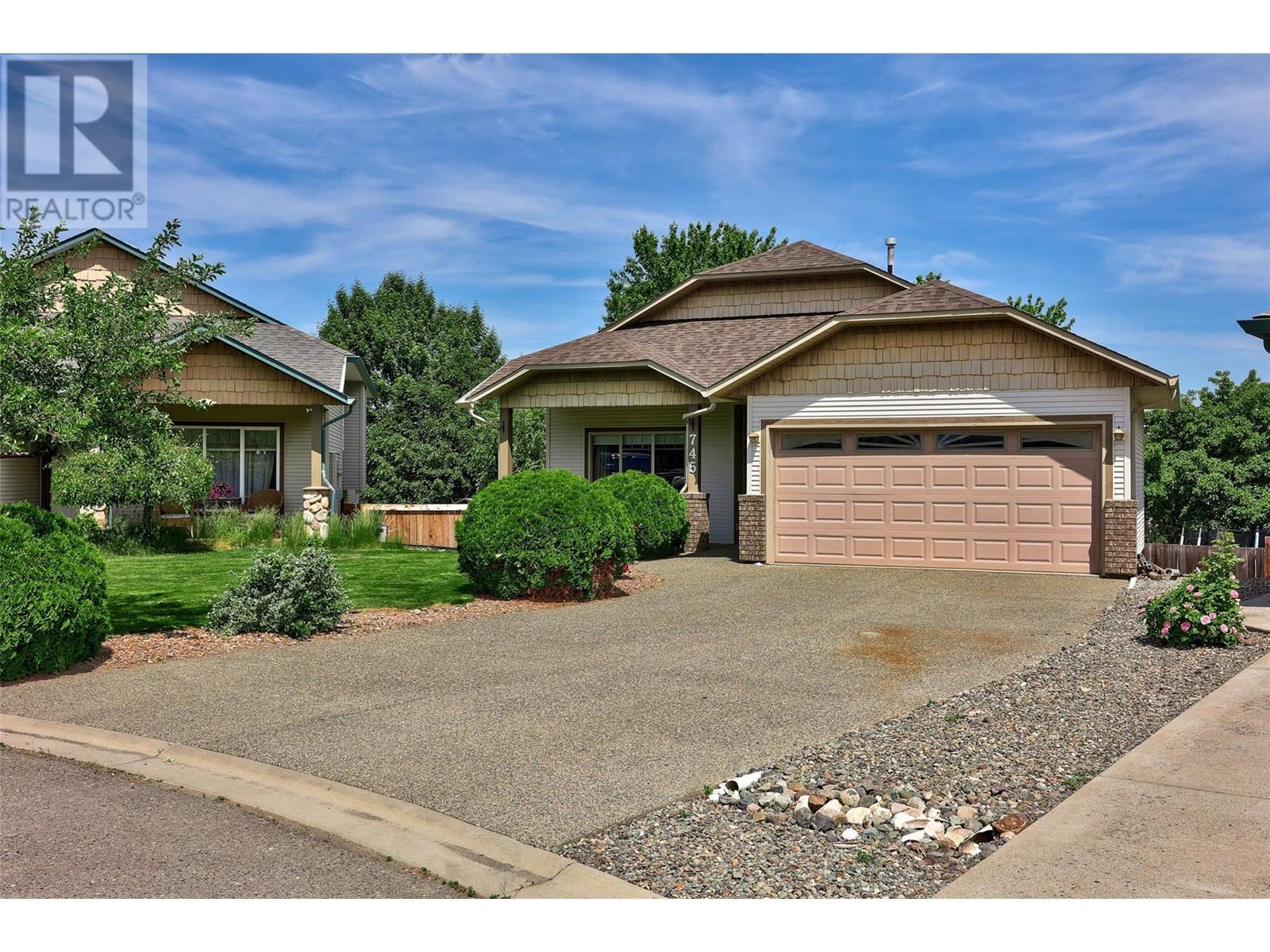 745 Bramble Court, Kamloops, British Columbia  V1S 1Z5 - Photo 2 - 10351644