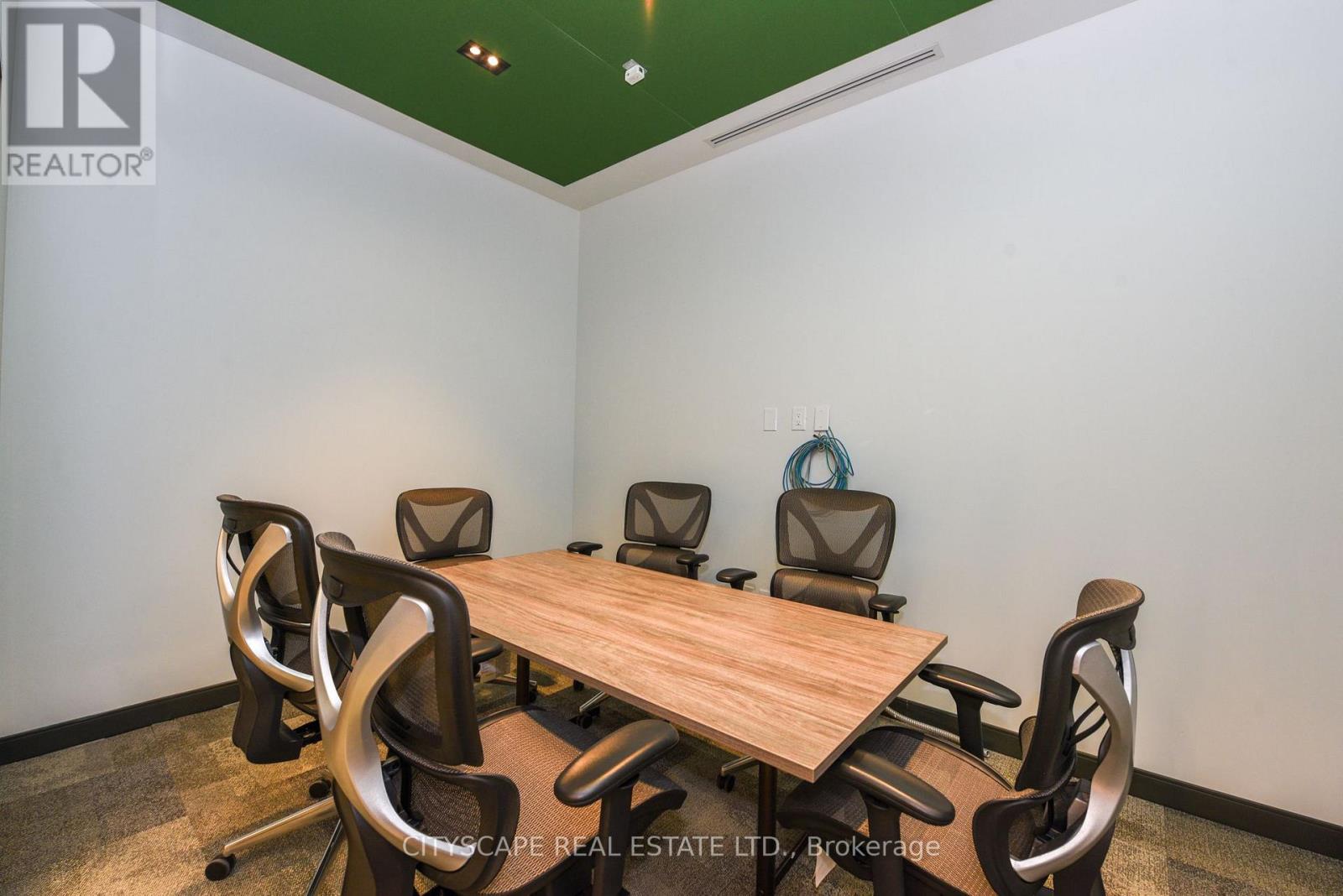 720 - 2485 Eglinton Avenue W, Mississauga, Ontario  L5M 2T1 - Photo 5 - W12206924