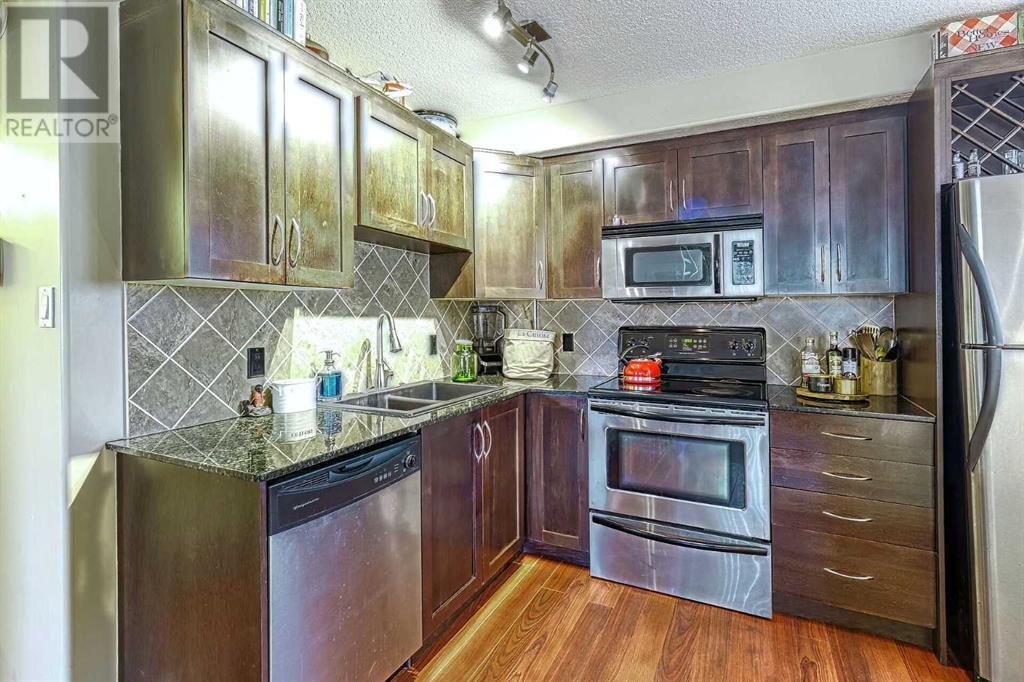 14, 2906 17 Avenue Sw, Calgary, Alberta  T3E 0A9 - Photo 1 - A2226346
