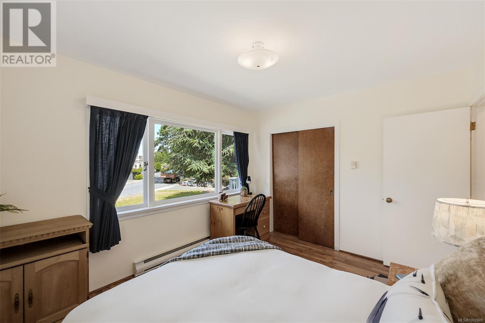1033 Pentrelew Pl, Victoria, British Columbia  V8V 4J5 - Photo 24 - 1002849