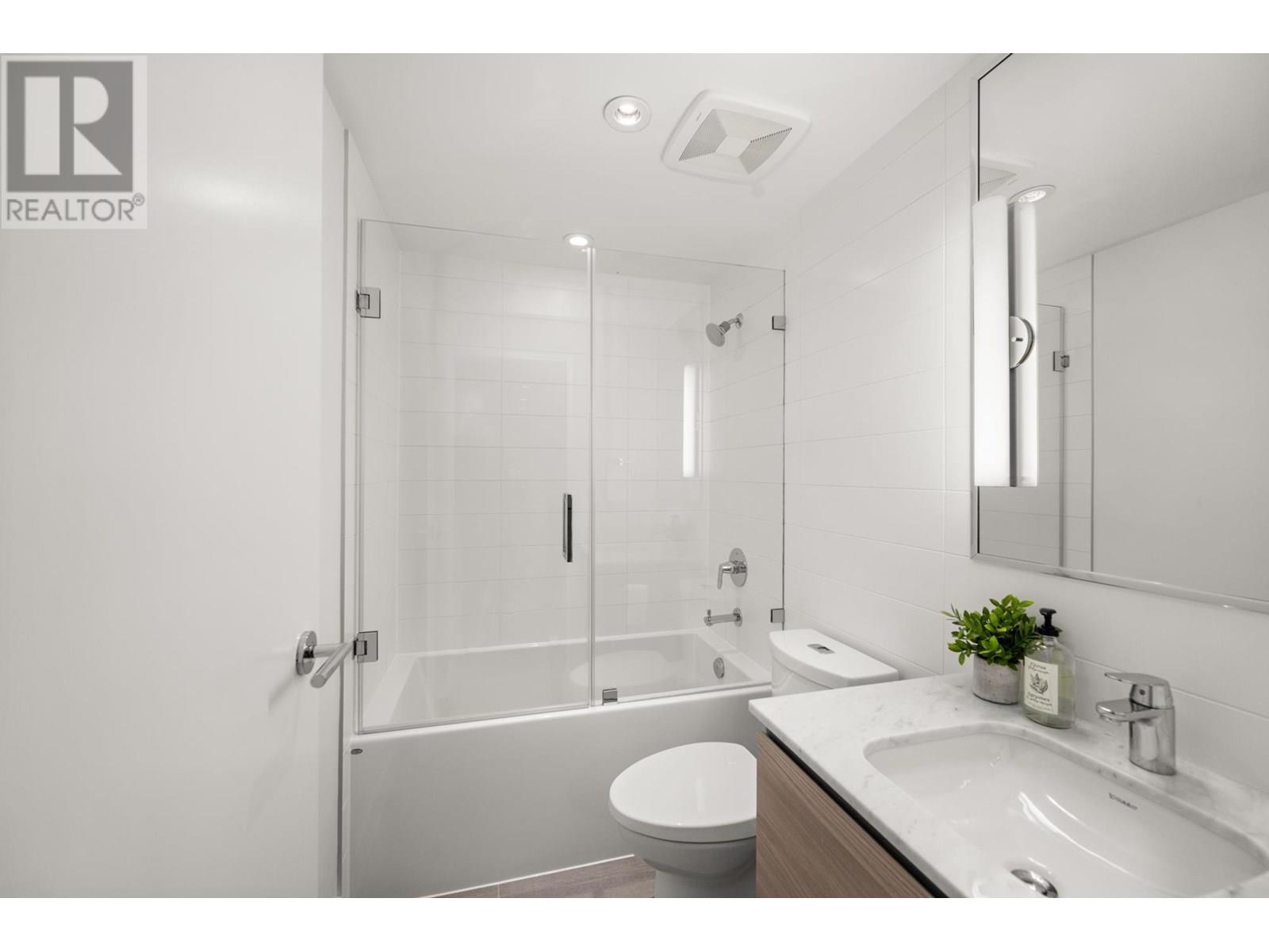 3202 908 Quayside Drive, New Westminster, British Columbia  V3M 0L4 - Photo 21 - R3014328