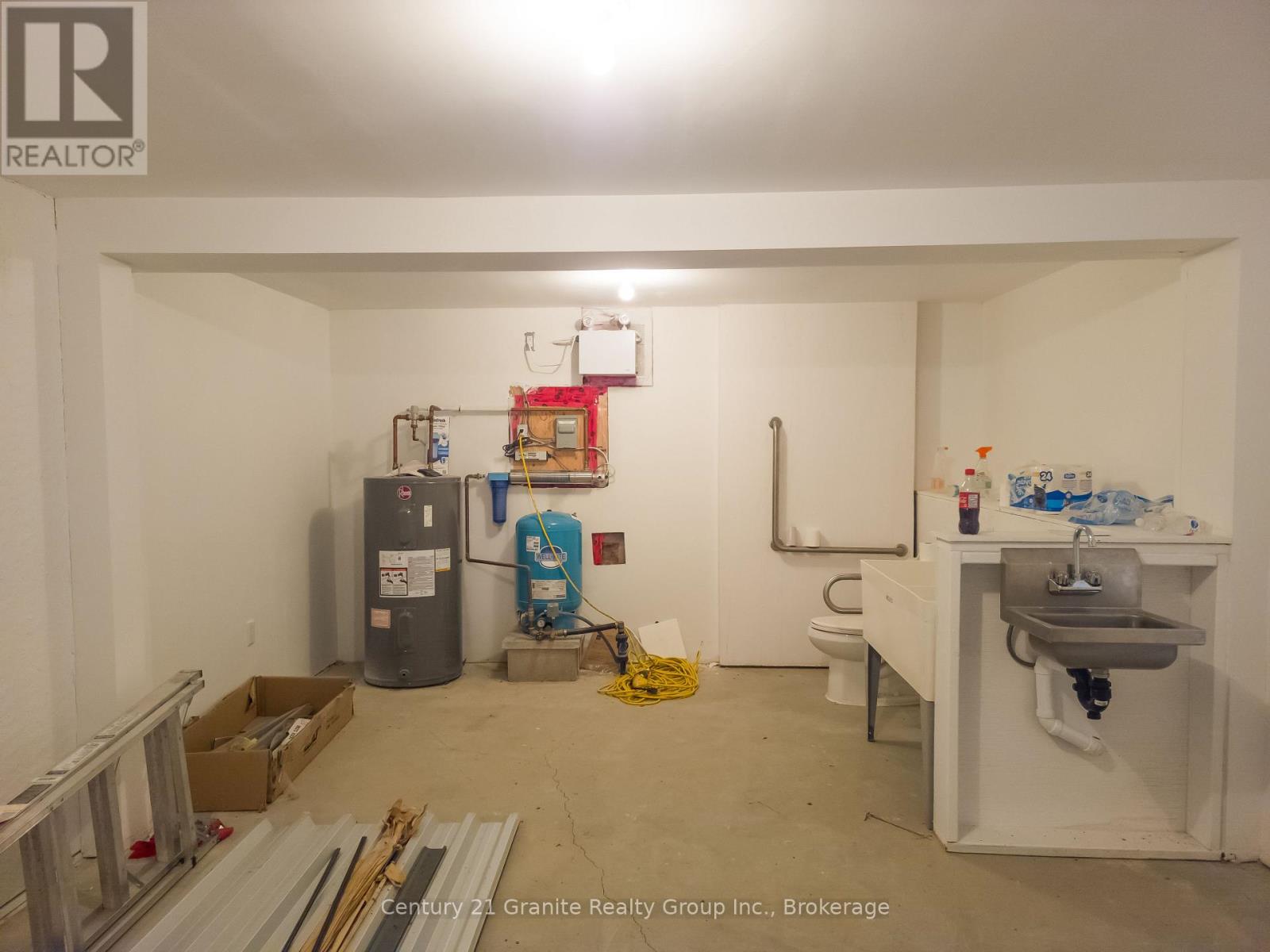 367 Industrial Park Road, Dysart Et Al, Ontario  K0M 1S0 - Photo 20 - X12044391