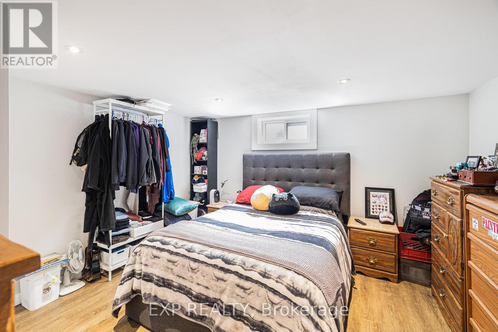 1057 Clare Avenue, Cambridge, Ontario  N3H 2E2 - Photo 8 - X12213854