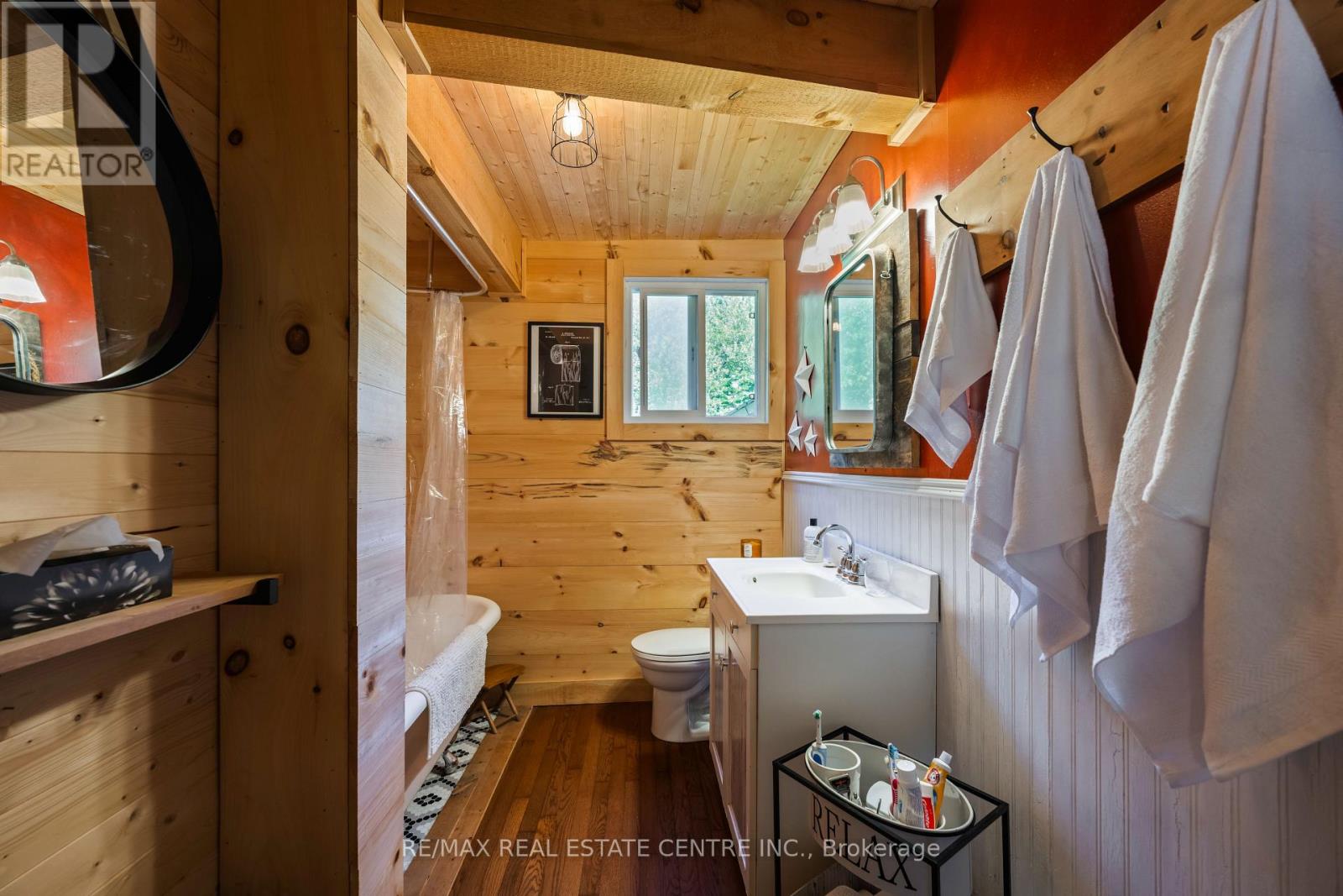 637217 Prince Of Wales Road, Mulmur, Ontario  L9V 0C2 - Photo 13 - X12213897