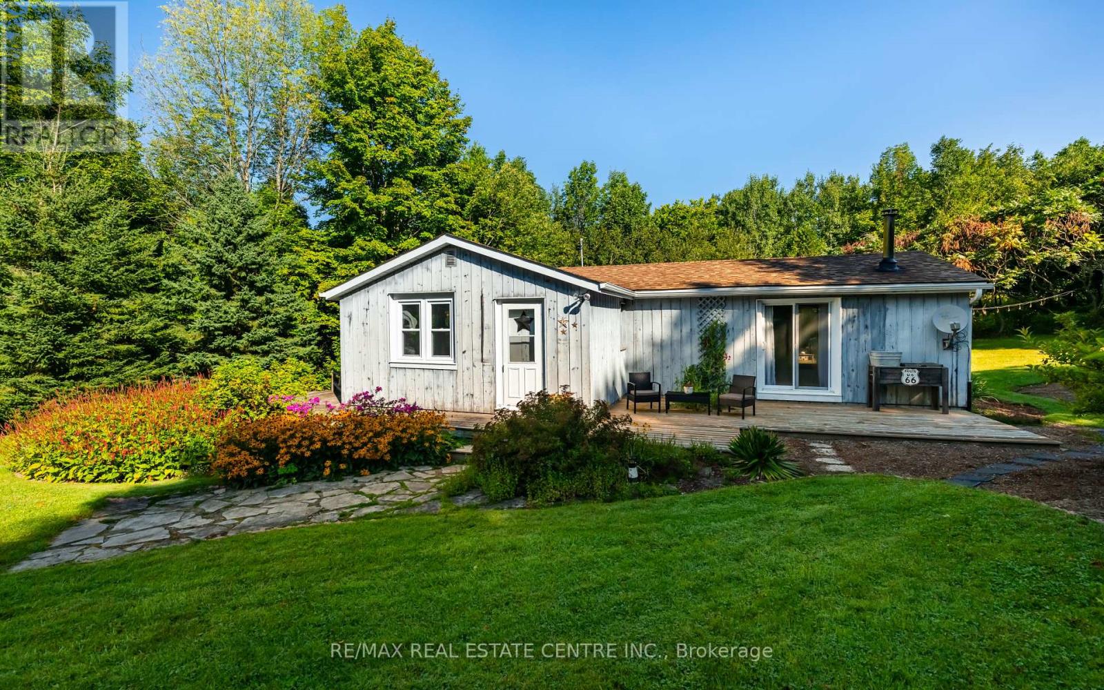 637217 Prince Of Wales Road, Mulmur, Ontario  L9V 0C2 - Photo 2 - X12213897
