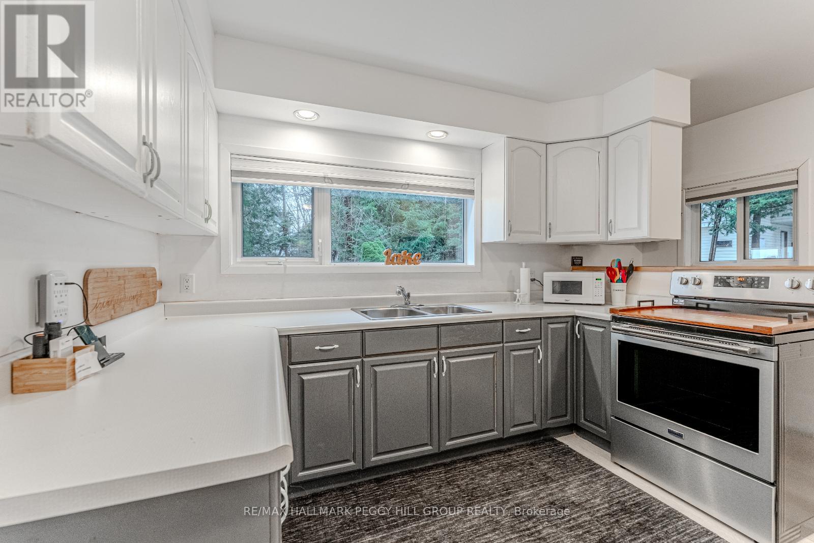 315 Cedar Avenue, Meaford, Ontario  N4L 1W5 - Photo 4 - X12213921