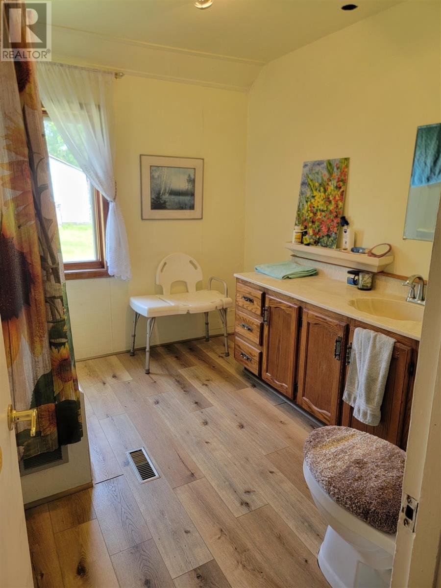 870 Mcdiarmid Rd, Emo, Ontario  P0W 1E0 - Photo 8 - TB251639