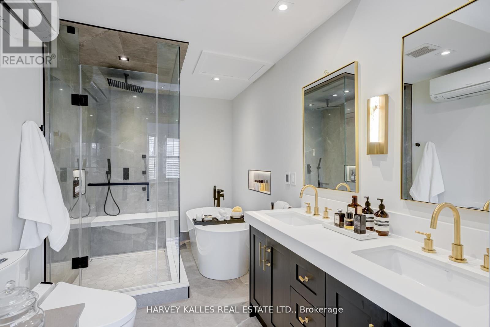 213 Brooke Avenue, Toronto, Ontario  M5M 2K7 - Photo 21 - C12189803